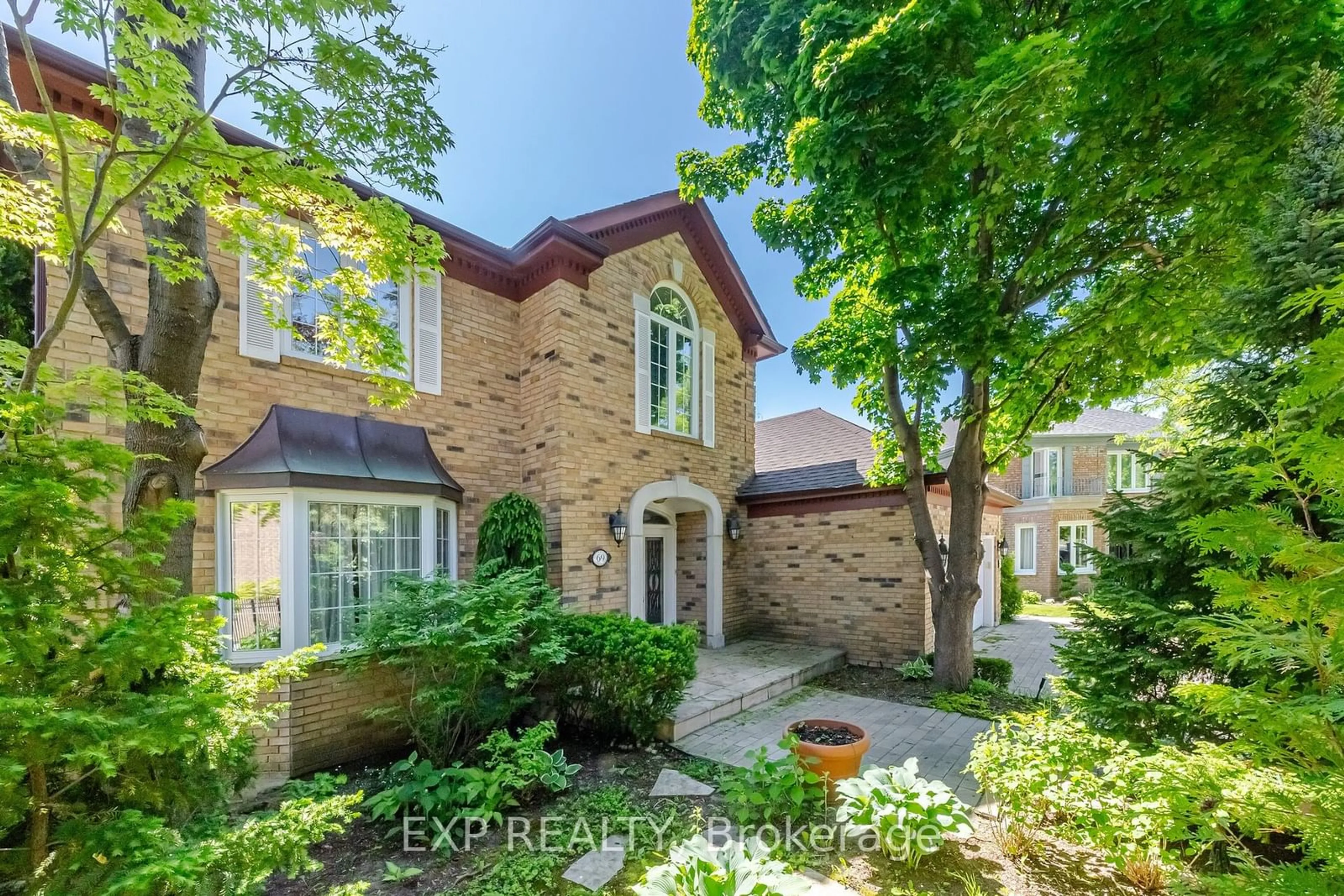 Home with brick exterior material for 69 Kirkhill Pl, Vaughan Ontario L4L 7E5