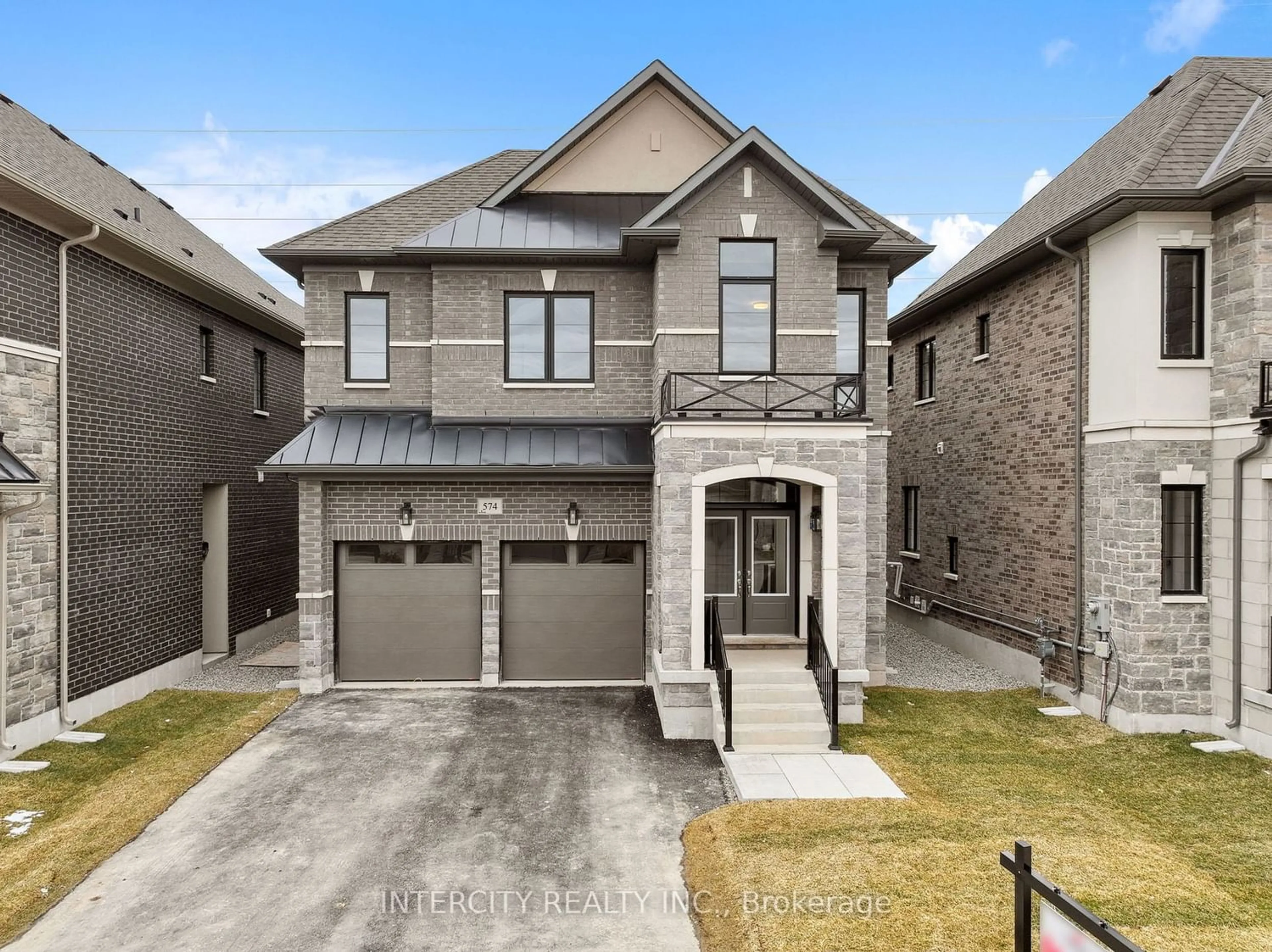 Home with brick exterior material for 578 Kleinburg Summit Way, Vaughan Ontario L4H 3N5