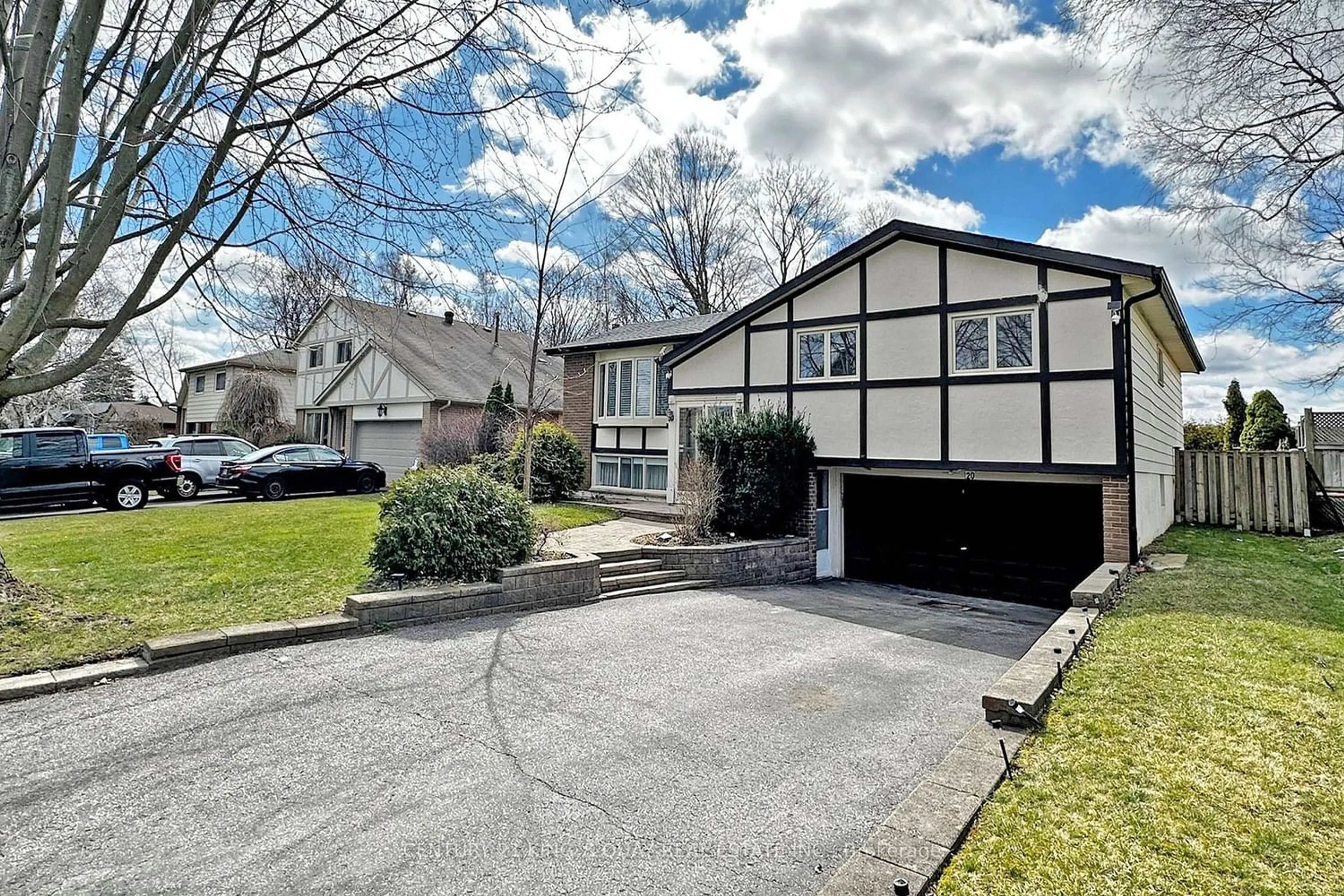Frontside or backside of a home for 20 Sir Kay Dr, Markham Ontario L3P 2Z2