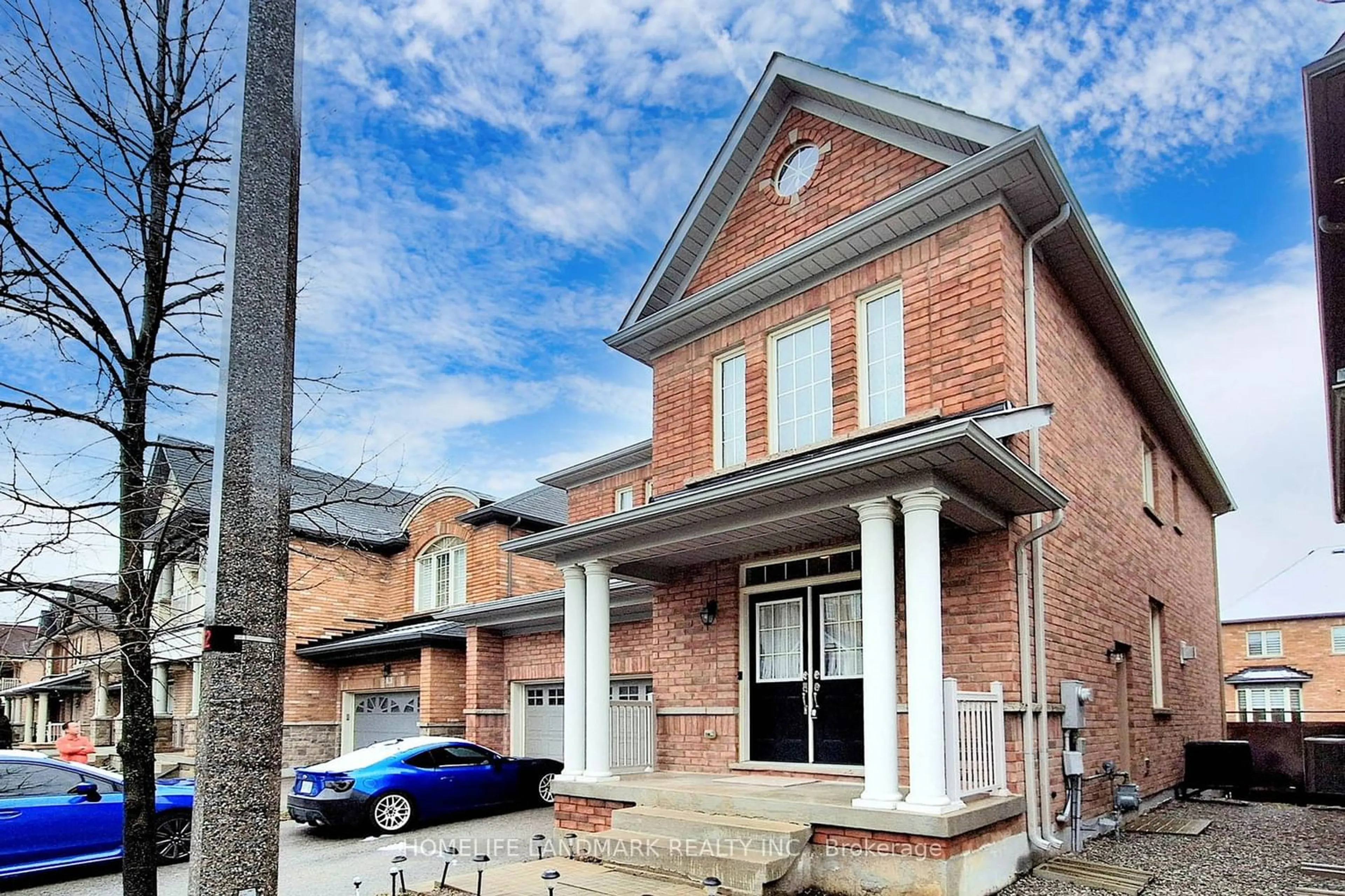 A pic from exterior of the house or condo for 32 Hyacinth St, Markham Ontario L6E 2H7