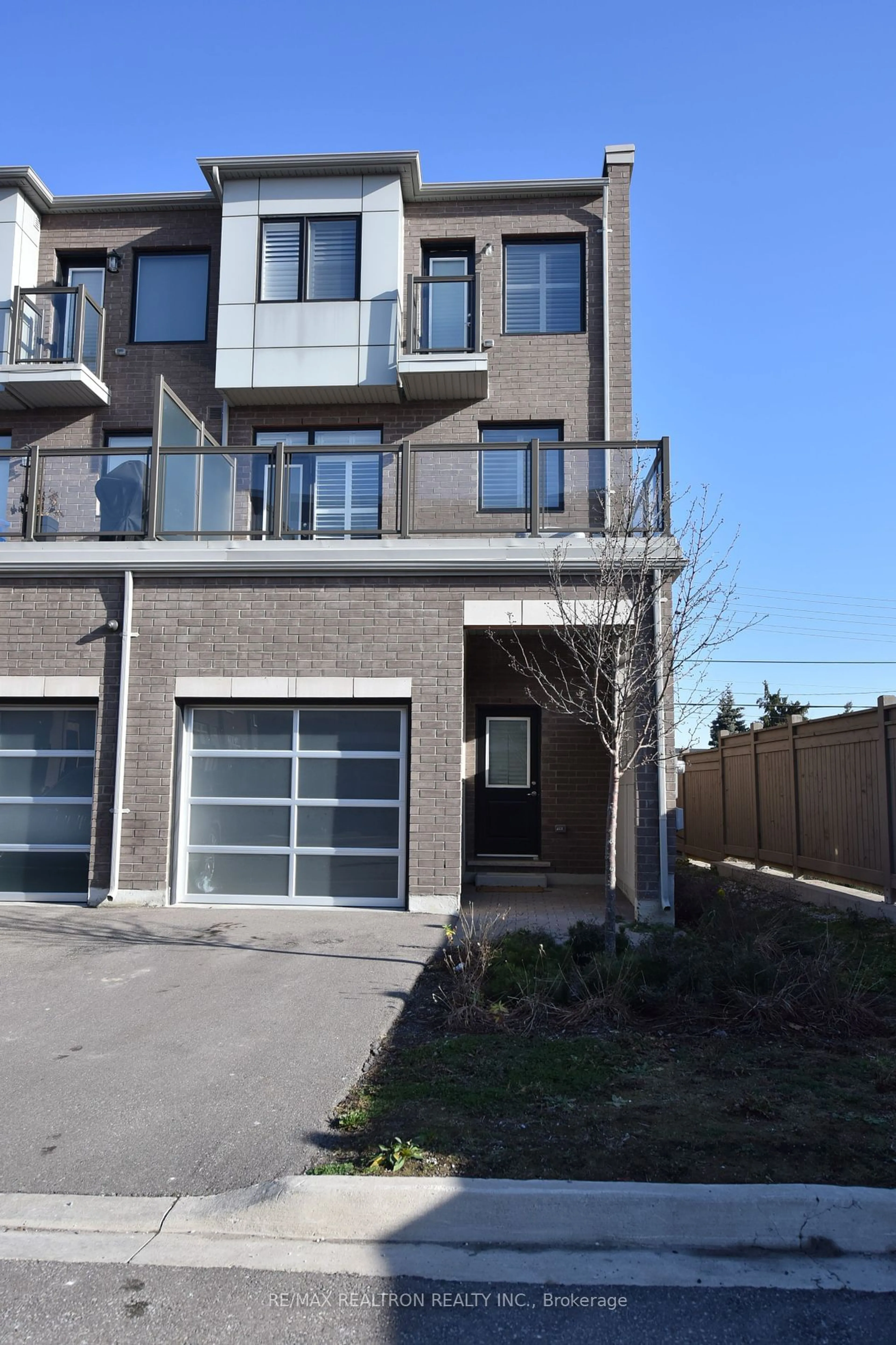 A pic from exterior of the house or condo for 8200 Pine Valley Dr, Vaughan Ontario L4L 0H6