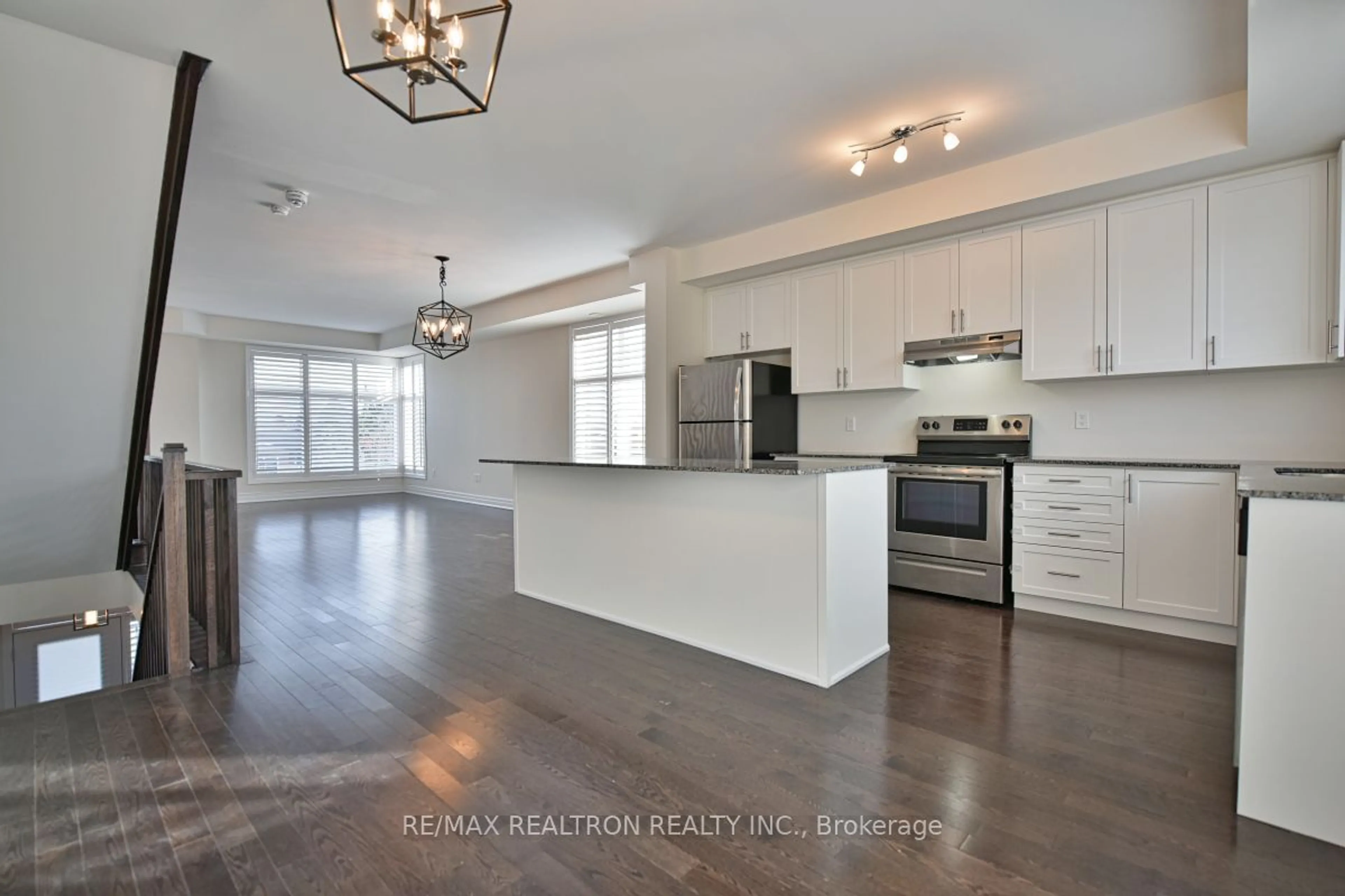Contemporary kitchen for 8200 Pine Valley Dr, Vaughan Ontario L4L 0H6