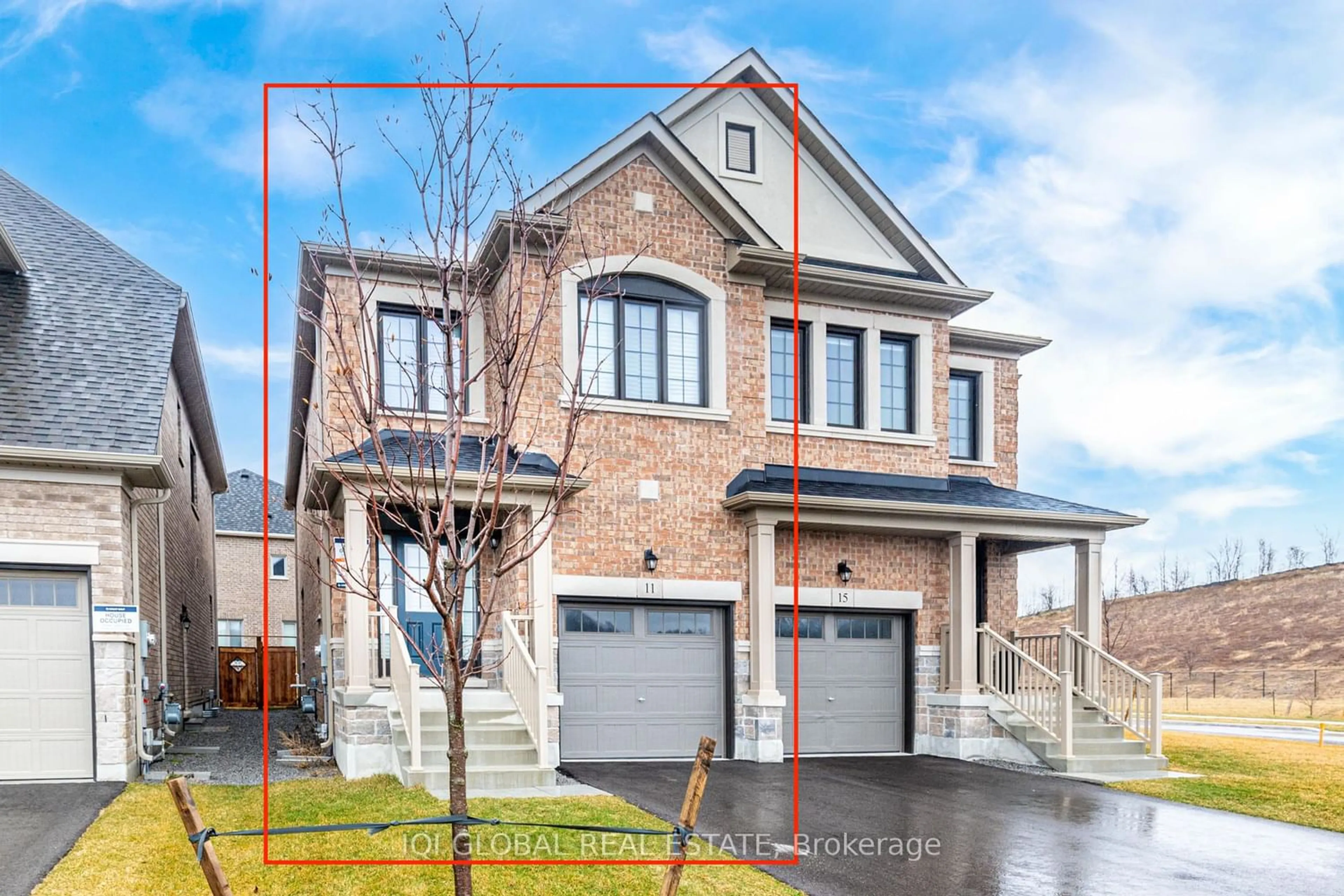 Frontside or backside of a home for 11 Terrain Crt, East Gwillimbury Ontario L9N 0T2
