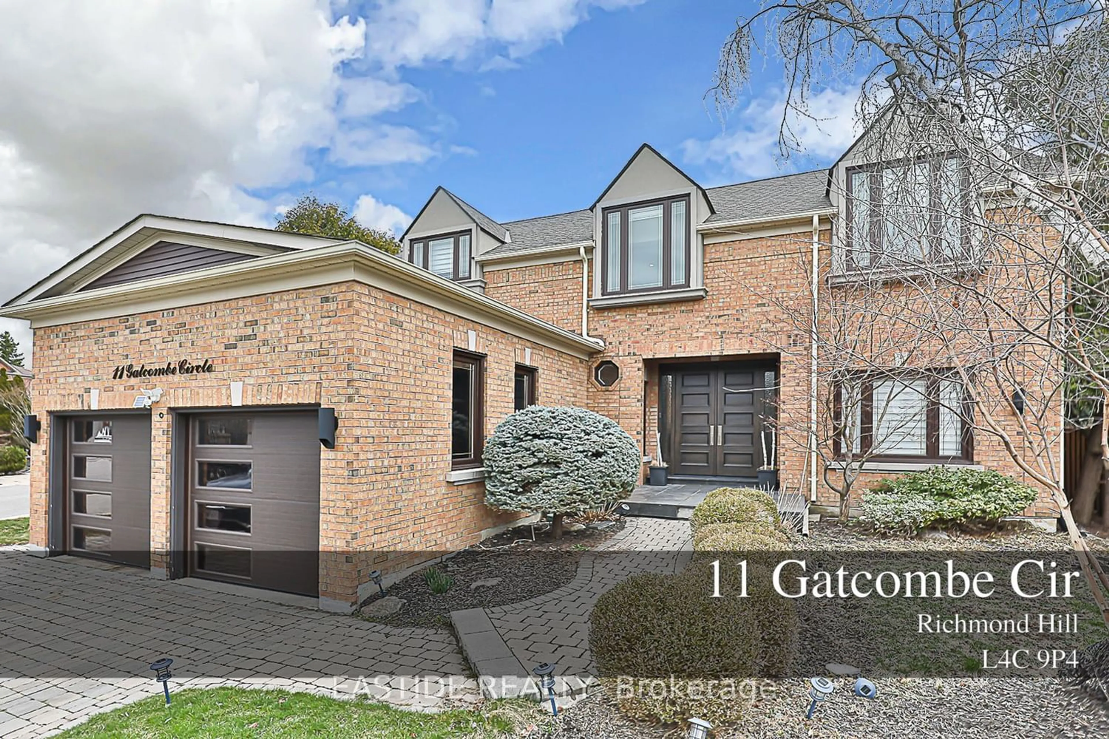 Home with brick exterior material for 11 Gatcombe Circ, Richmond Hill Ontario L4C 9P4