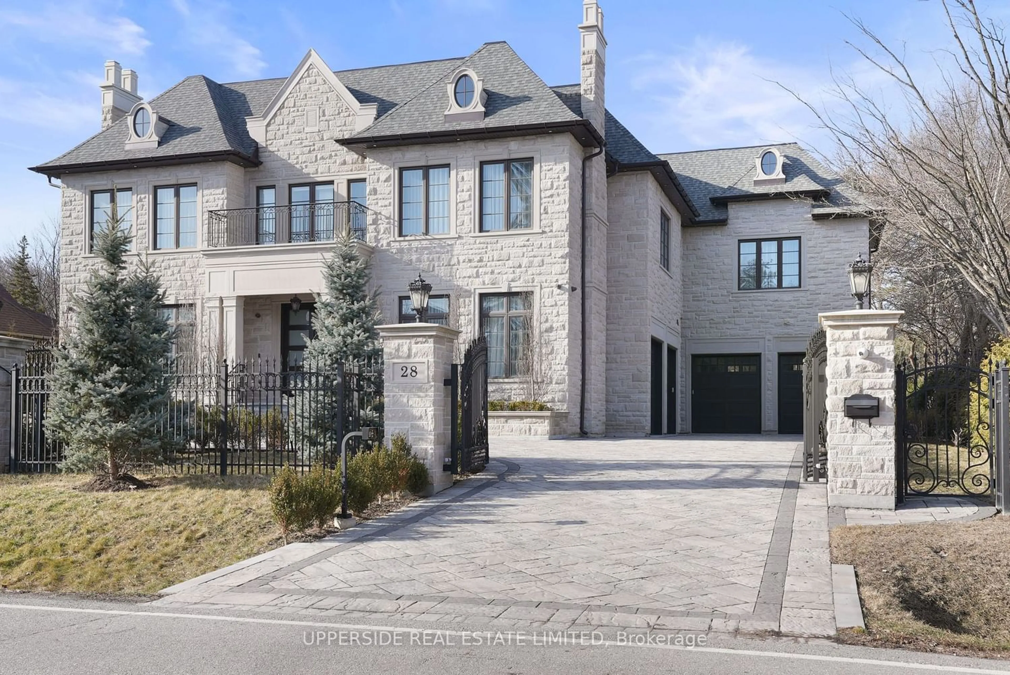 Home with brick exterior material for 28 Thornridge Dr, Vaughan Ontario L4J 1C6
