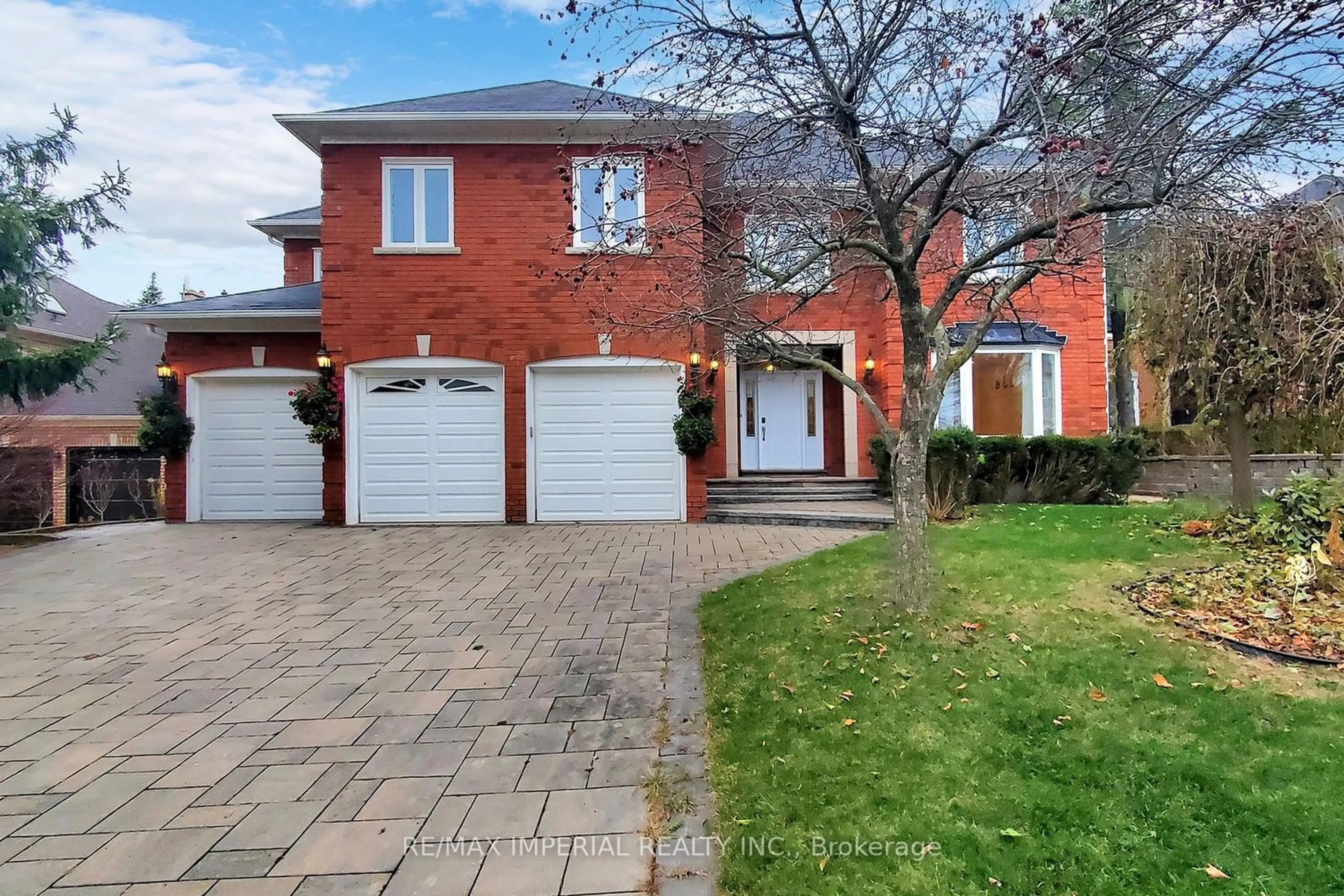 Home with brick exterior material for 29 Vesta Dr, Richmond Hill Ontario L4B 2M2
