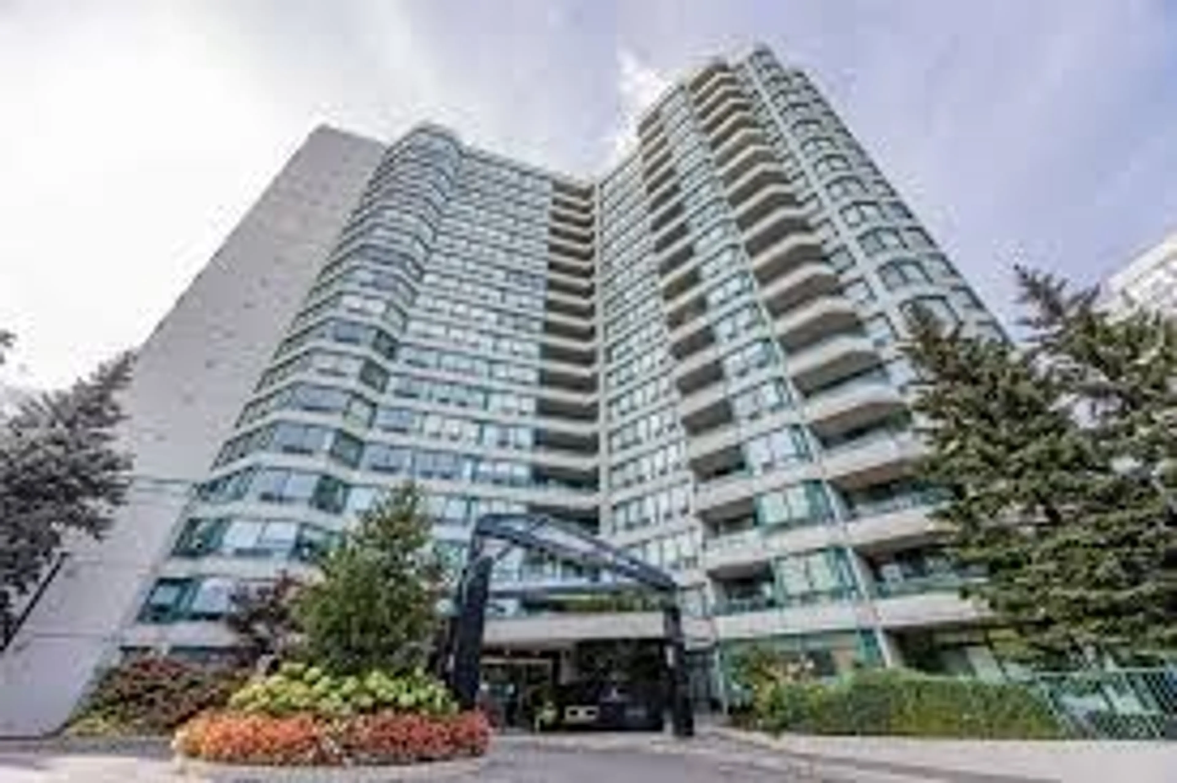 A pic from exterior of the house or condo for 7250 Yonge St #909, Vaughan Ontario L4J 7X1