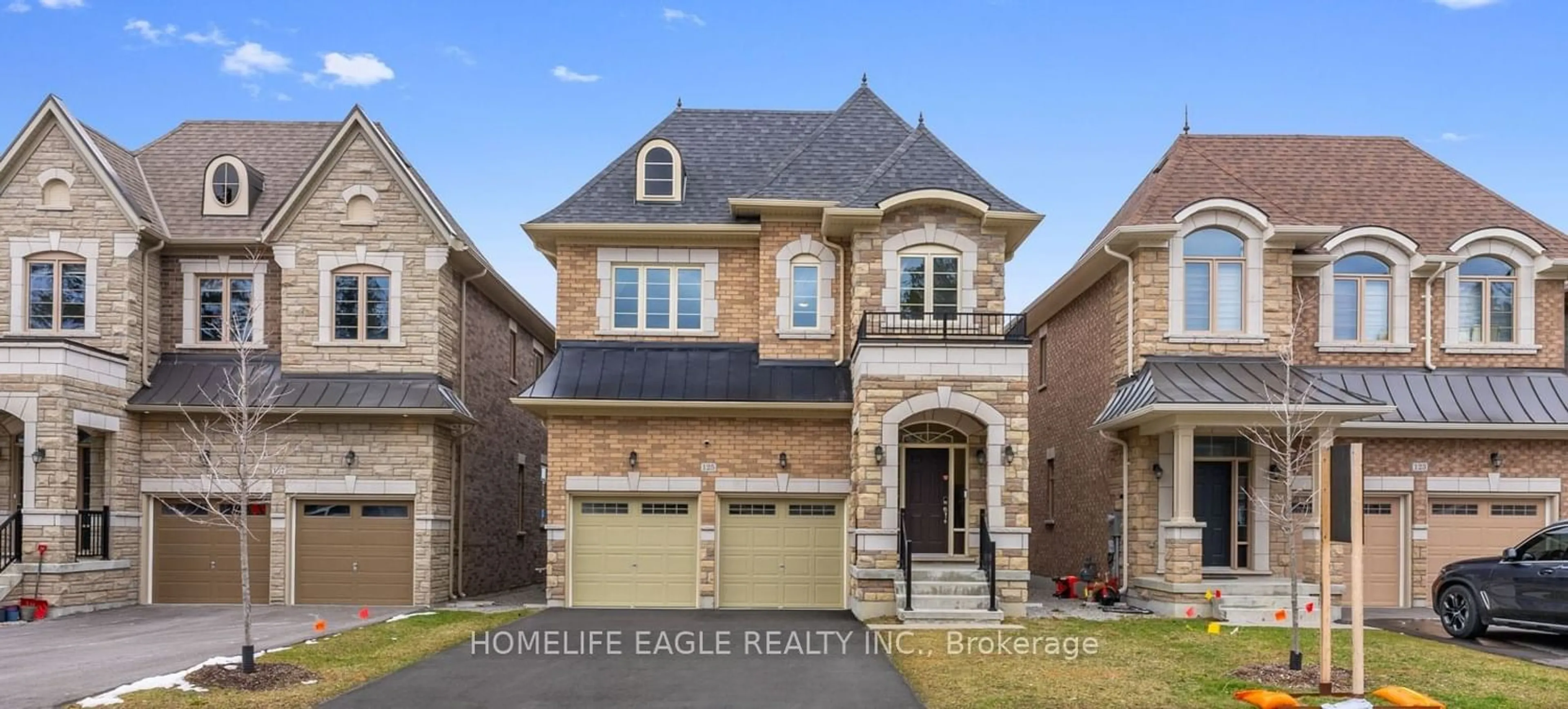 Frontside or backside of a home for 125 Bond Cres, Richmond Hill Ontario L4E 3L1