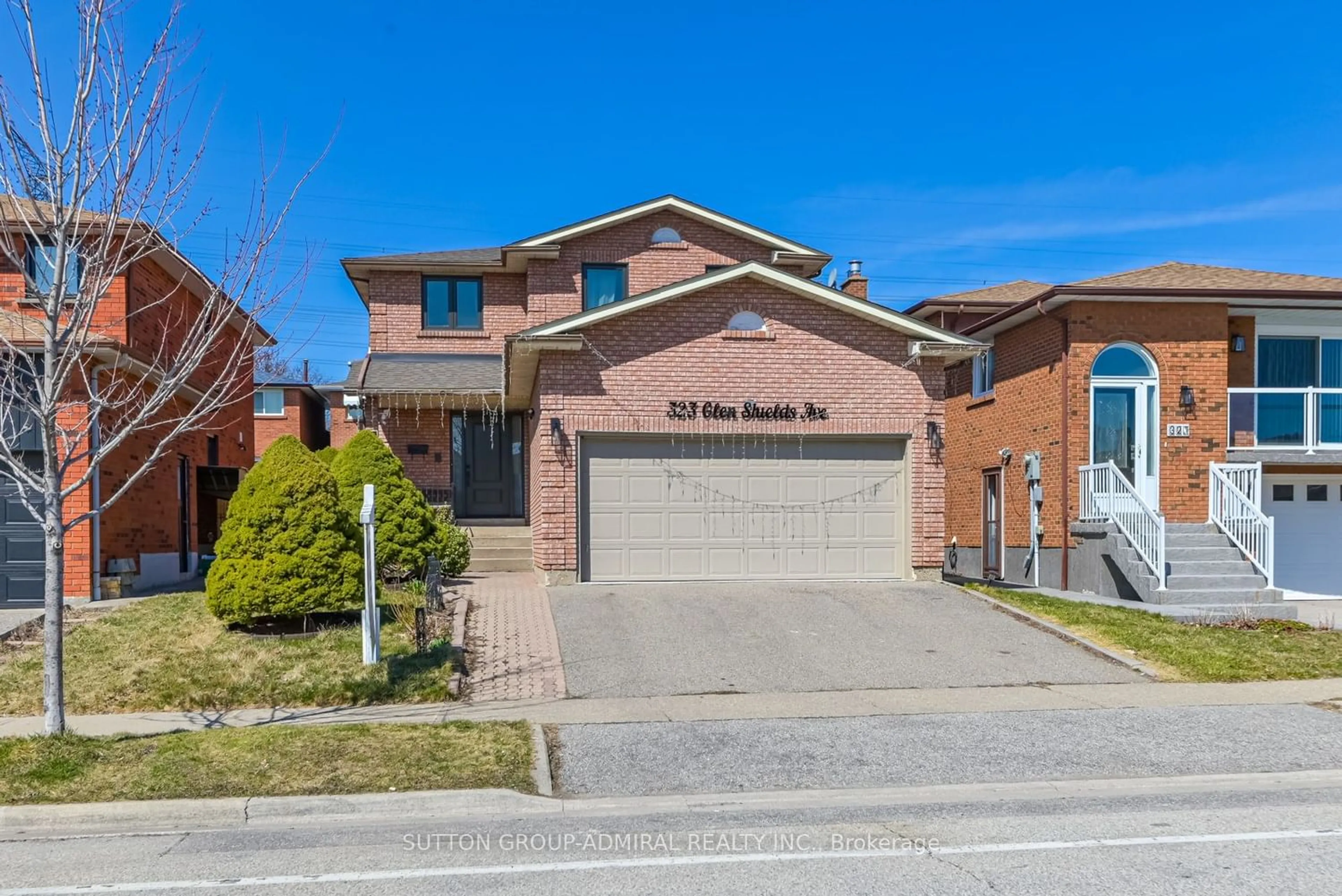 Home with brick exterior material for 323 Glen Shields Ave, Vaughan Ontario L4K 1T4