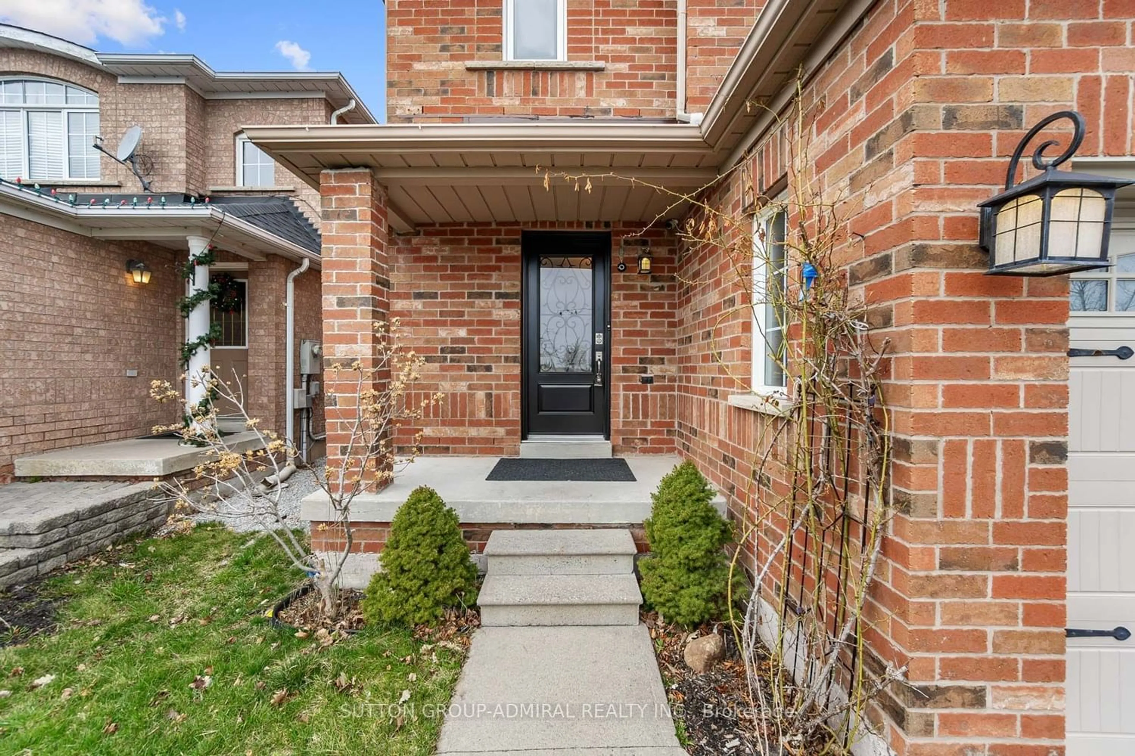 Home with brick exterior material for 51 Hollybush Dr, Vaughan Ontario L6A 2H5