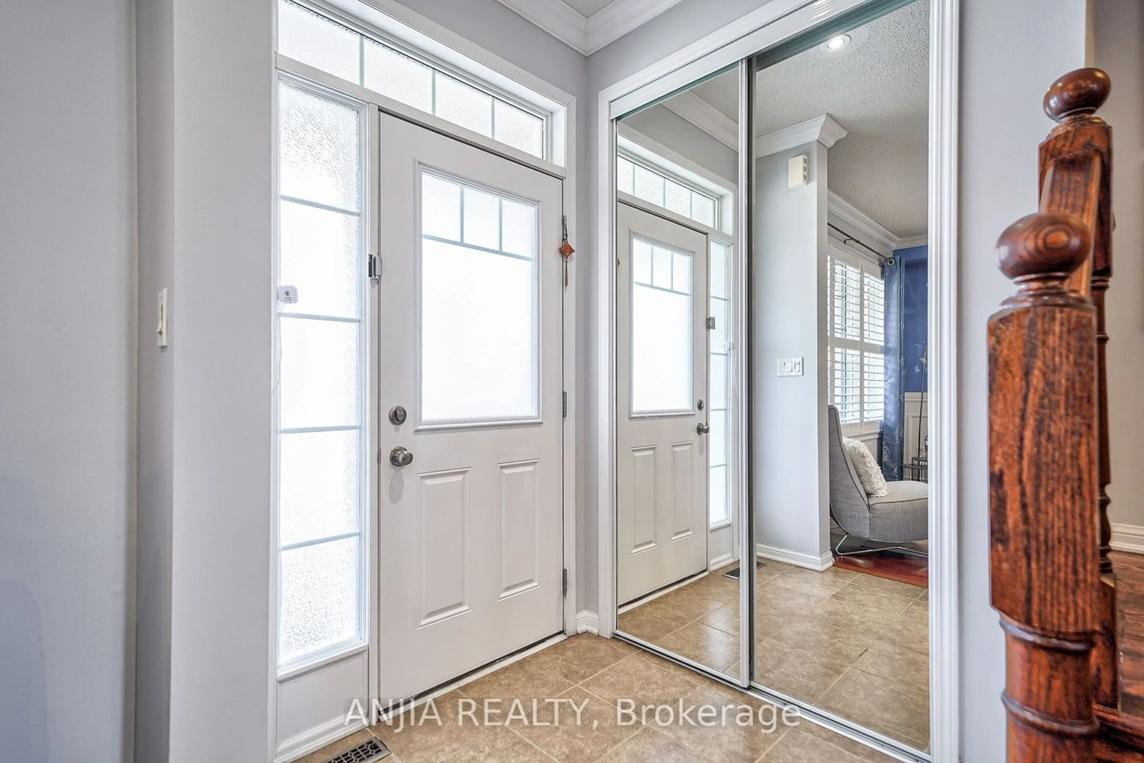Indoor entryway for 120 Terry Fox St, Markham Ontario L6B 0W7