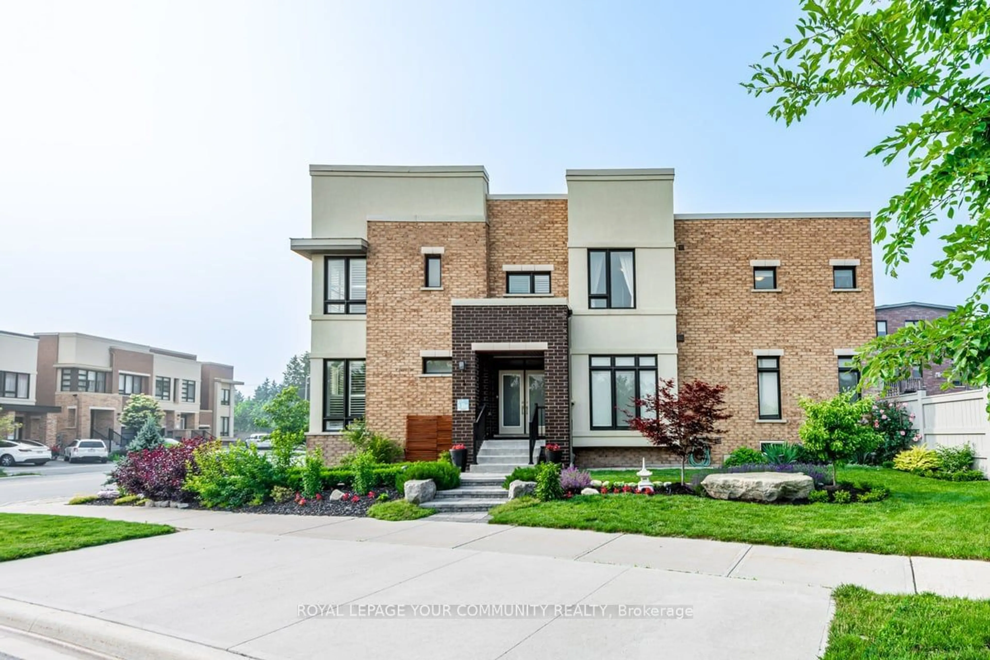 Home with brick exterior material for 1 Kohl St, Richmond Hill Ontario L4E 1C6