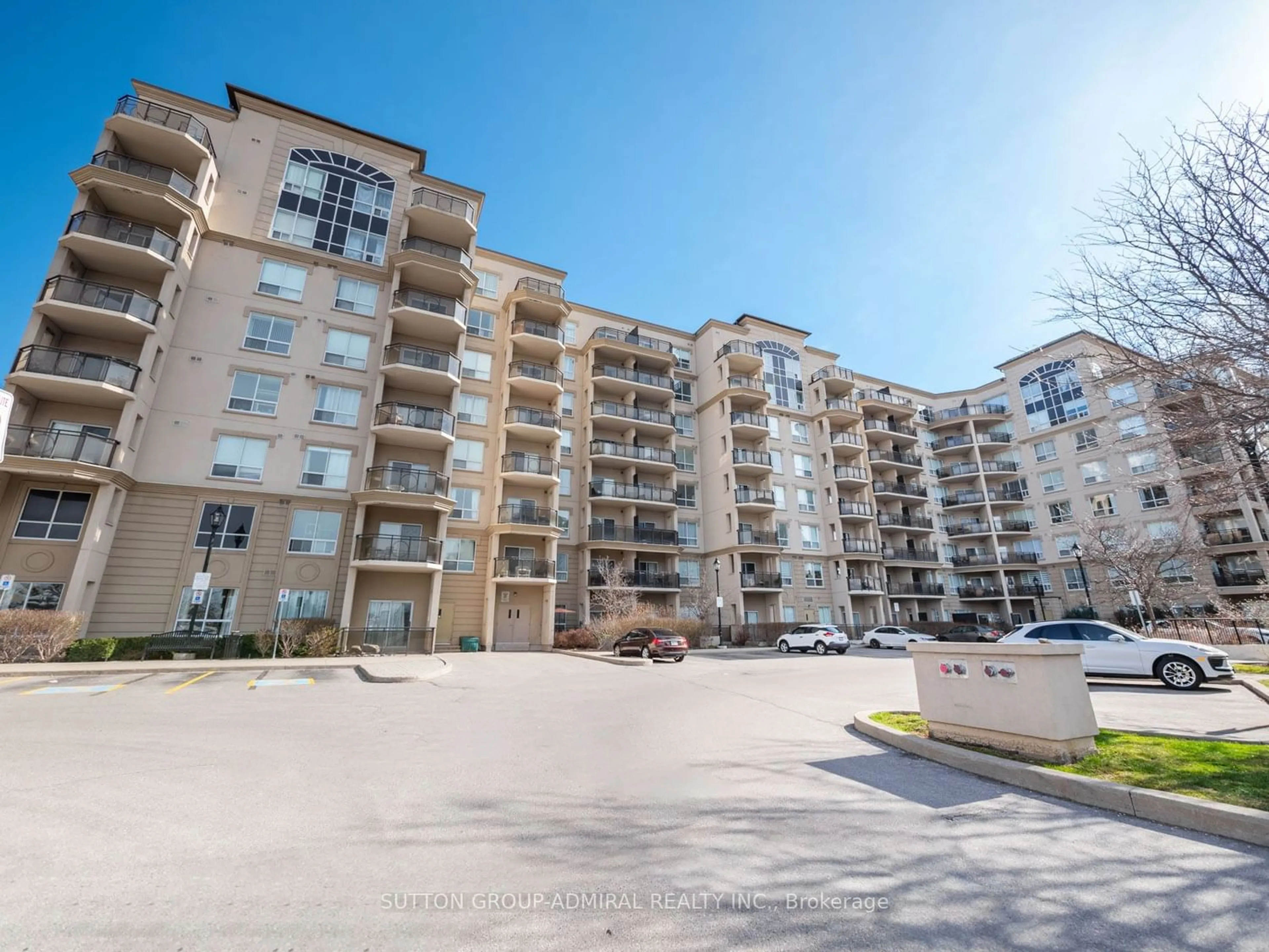 A pic from exterior of the house or condo for 2 Maison Parc Crt #311, Vaughan Ontario L4J 9K4