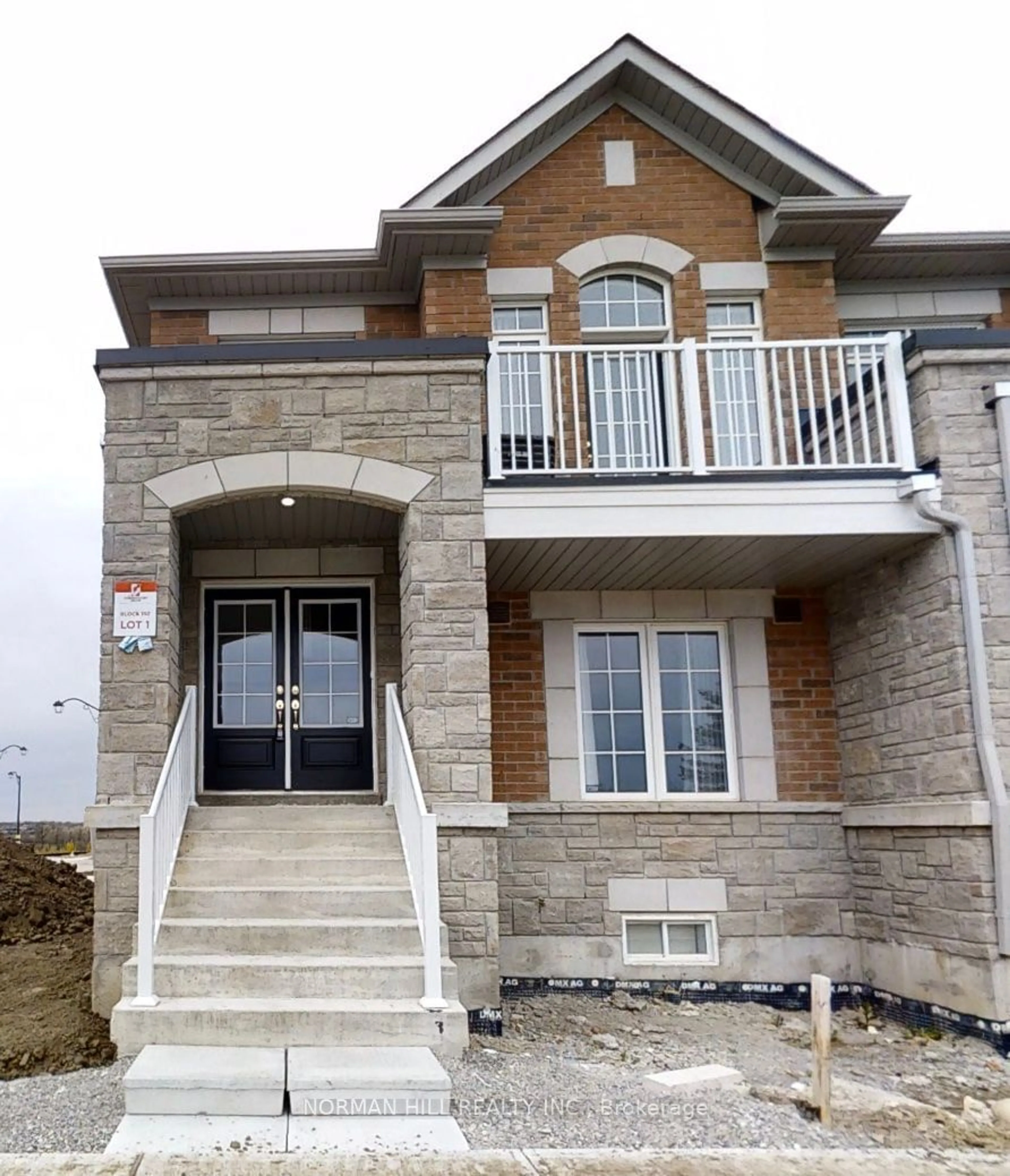 A pic from exterior of the house or condo for 74 Mcalister Ave, Richmond Hill Ontario L4S 0L2