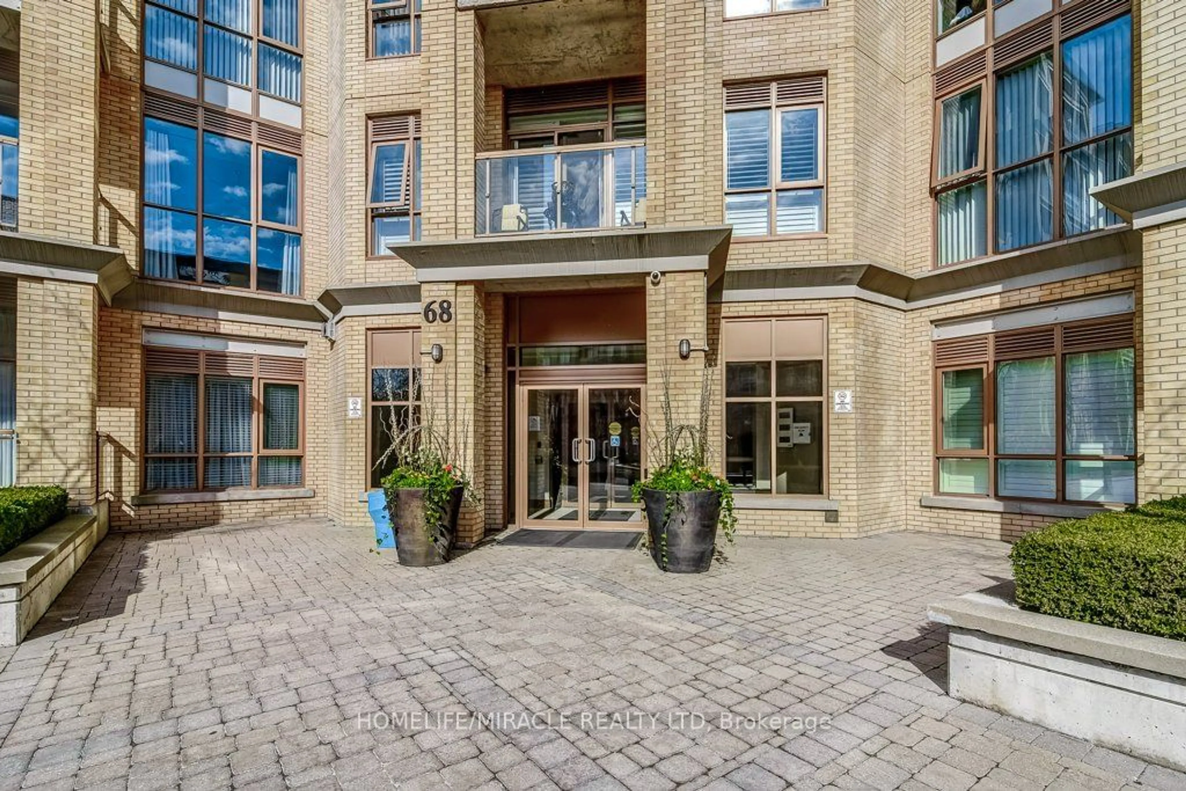 Indoor foyer for 68 Main St #210, Markham Ontario L3P 0N5