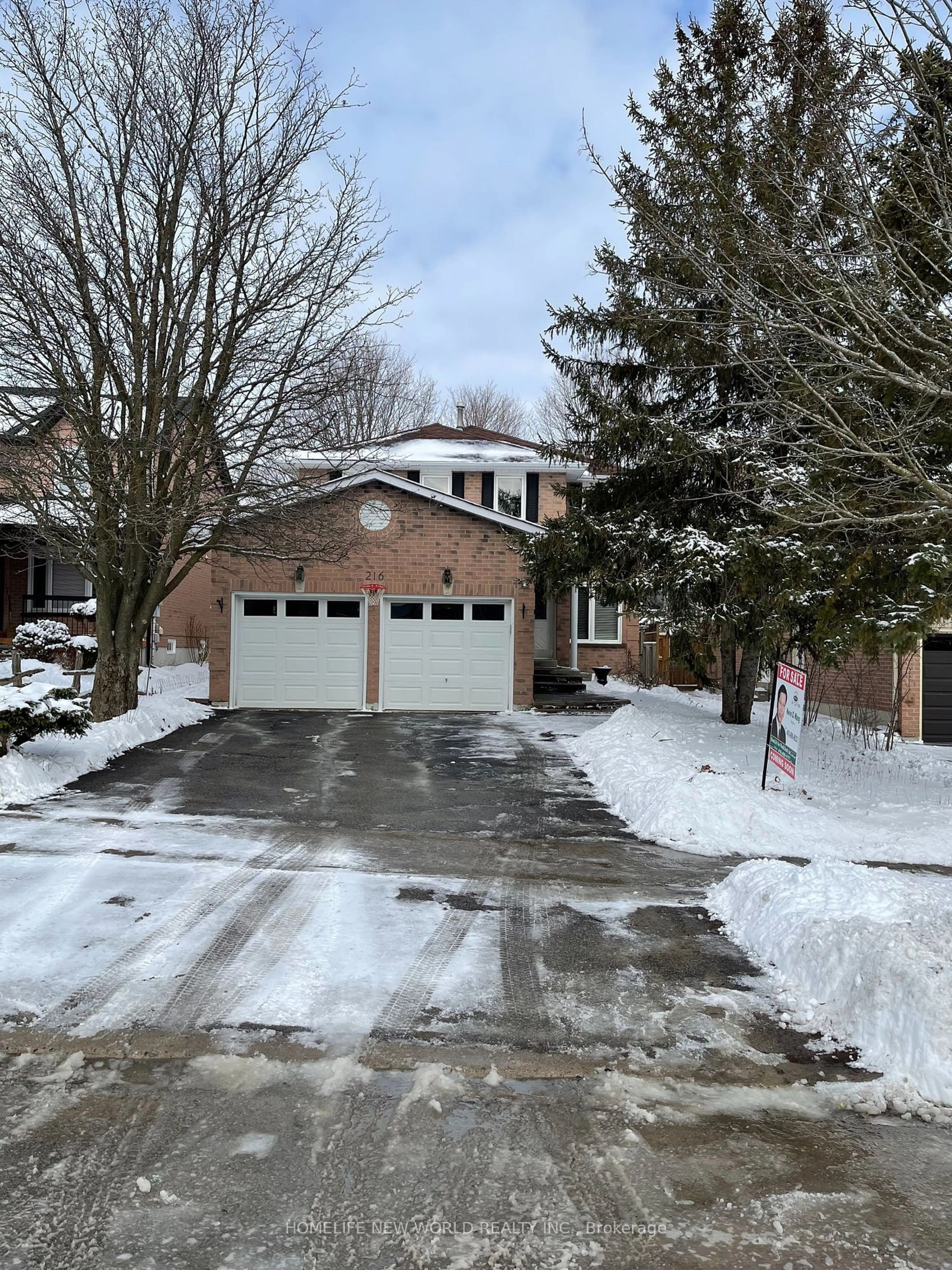 Frontside or backside of a home for 216 Orchard Heights Blvd, Aurora Ontario L4G 5A5