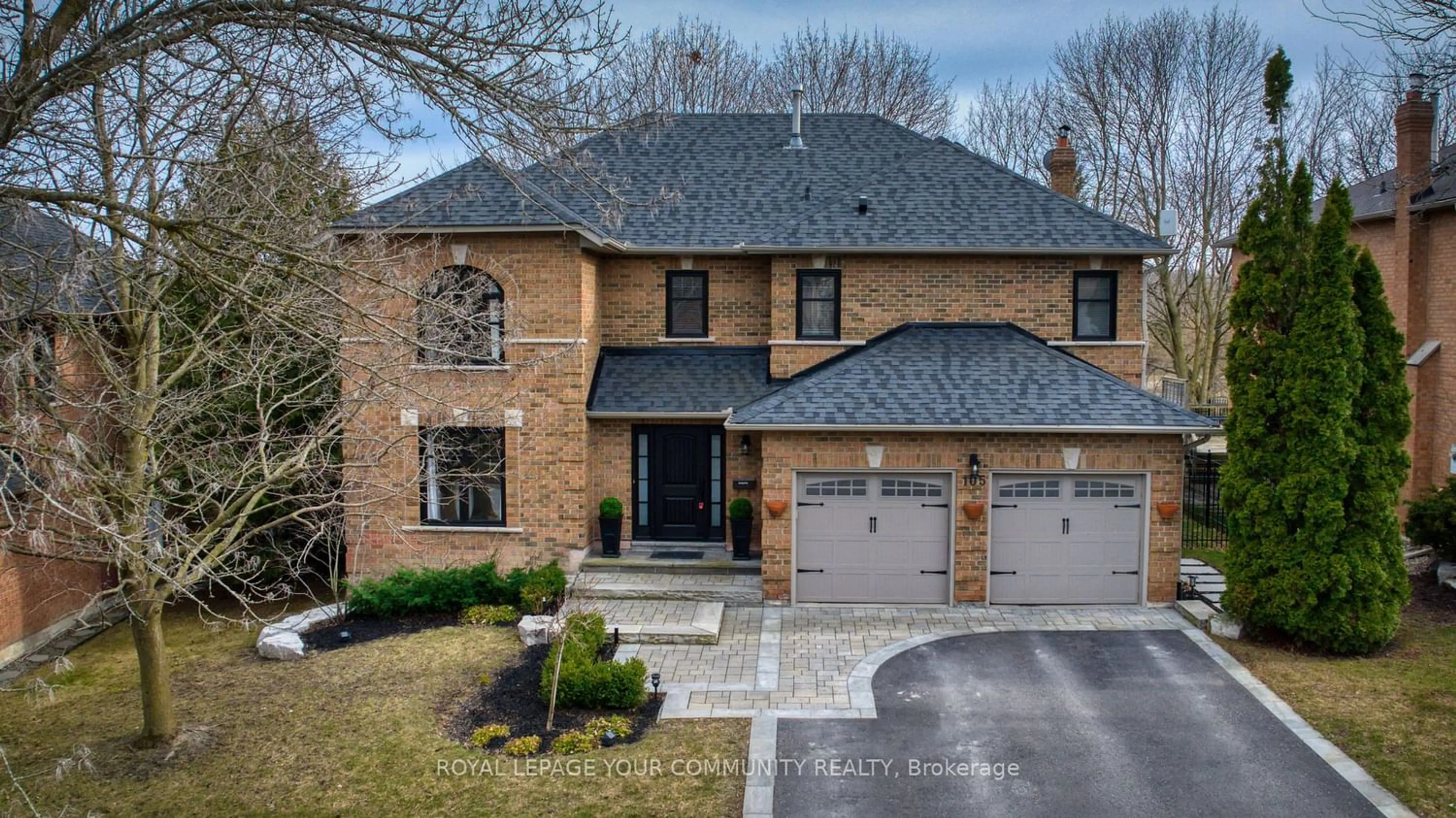 Home with brick exterior material for 105 Timberline Tr, Aurora Ontario L4G 6A1