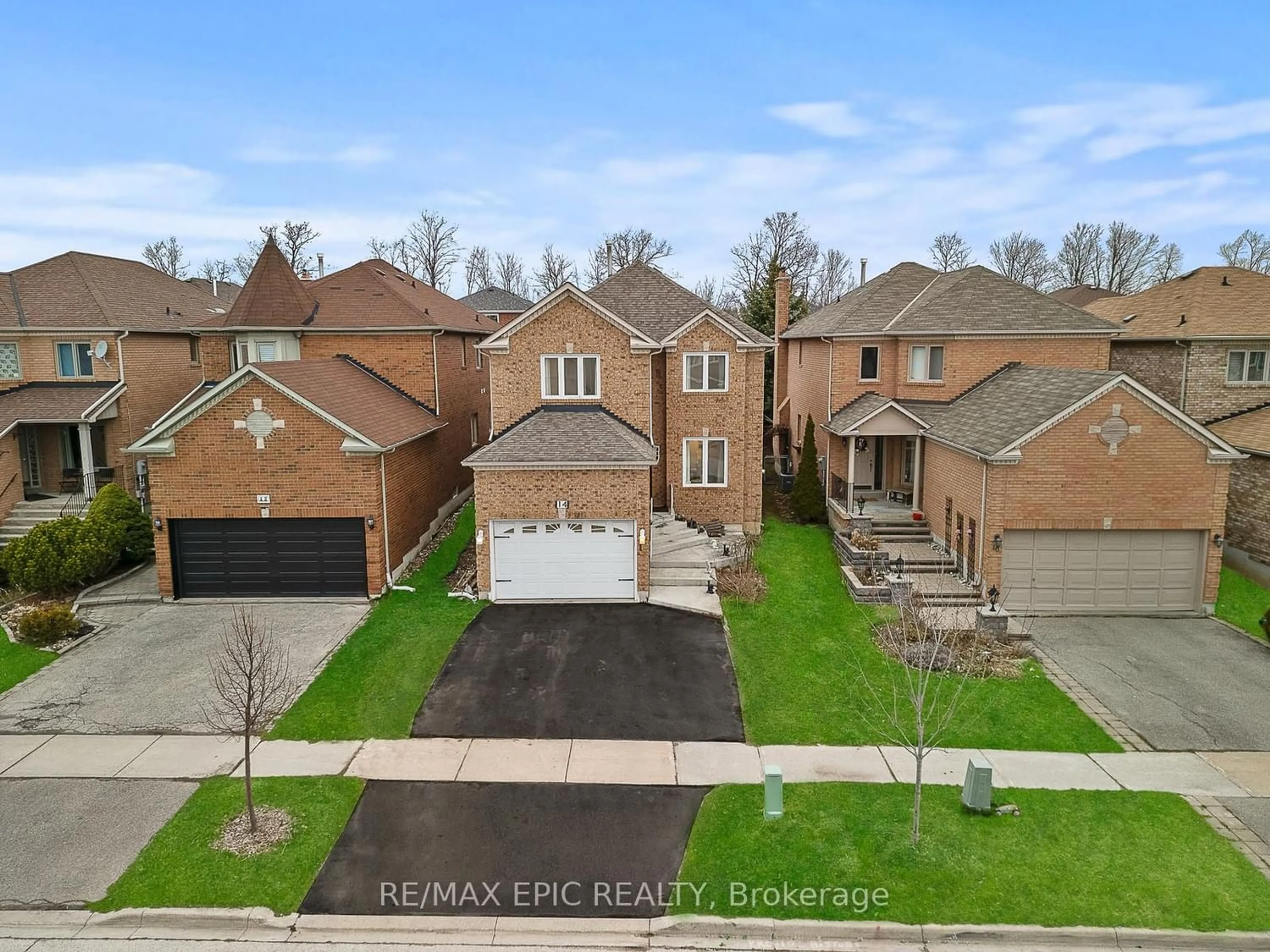 Frontside or backside of a home for 14 Buckhorn Ave, Richmond Hill Ontario L4C 0E3