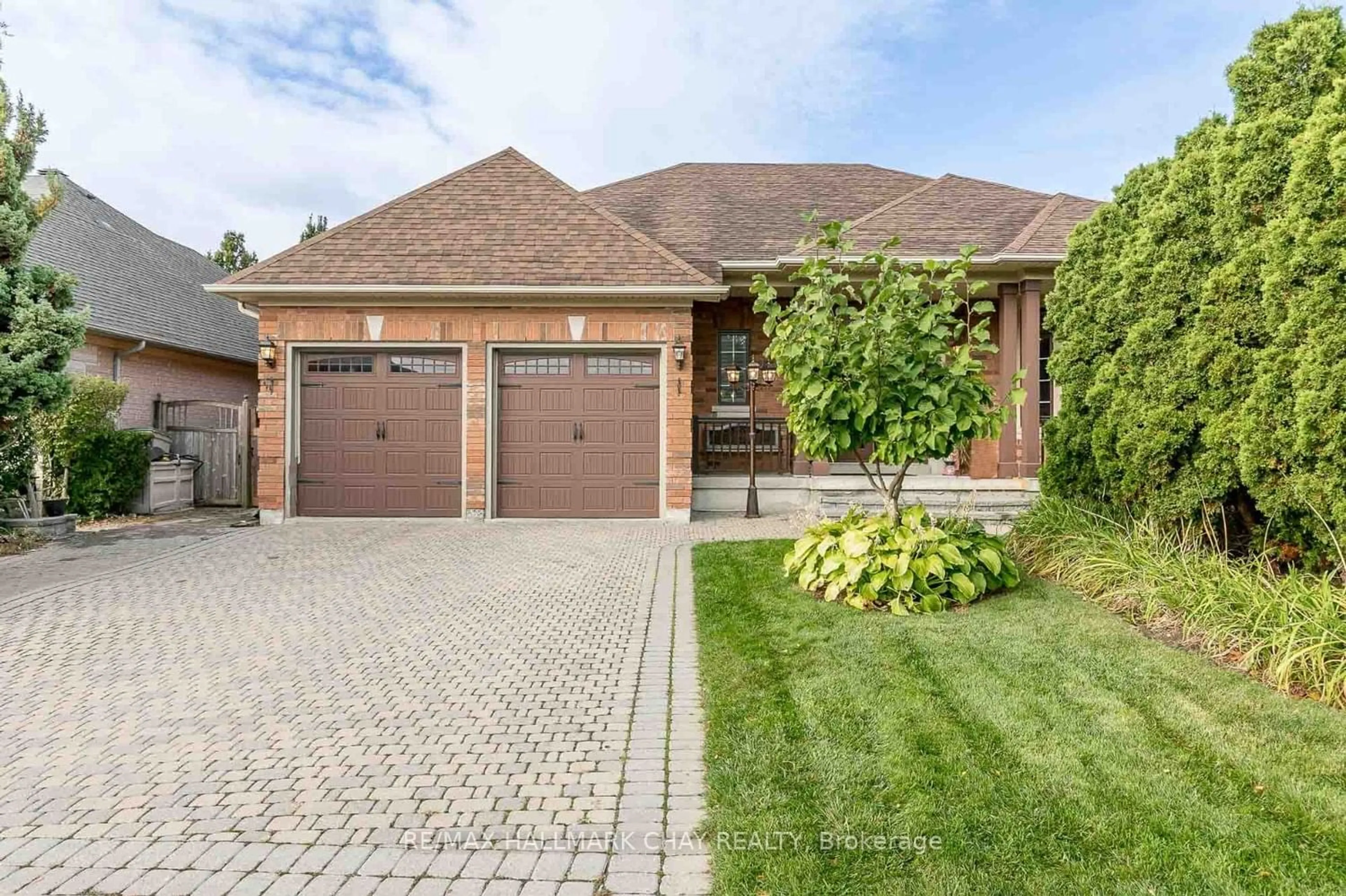 Home with brick exterior material for 72 Velmar Dr, Vaughan Ontario L4L 8W4