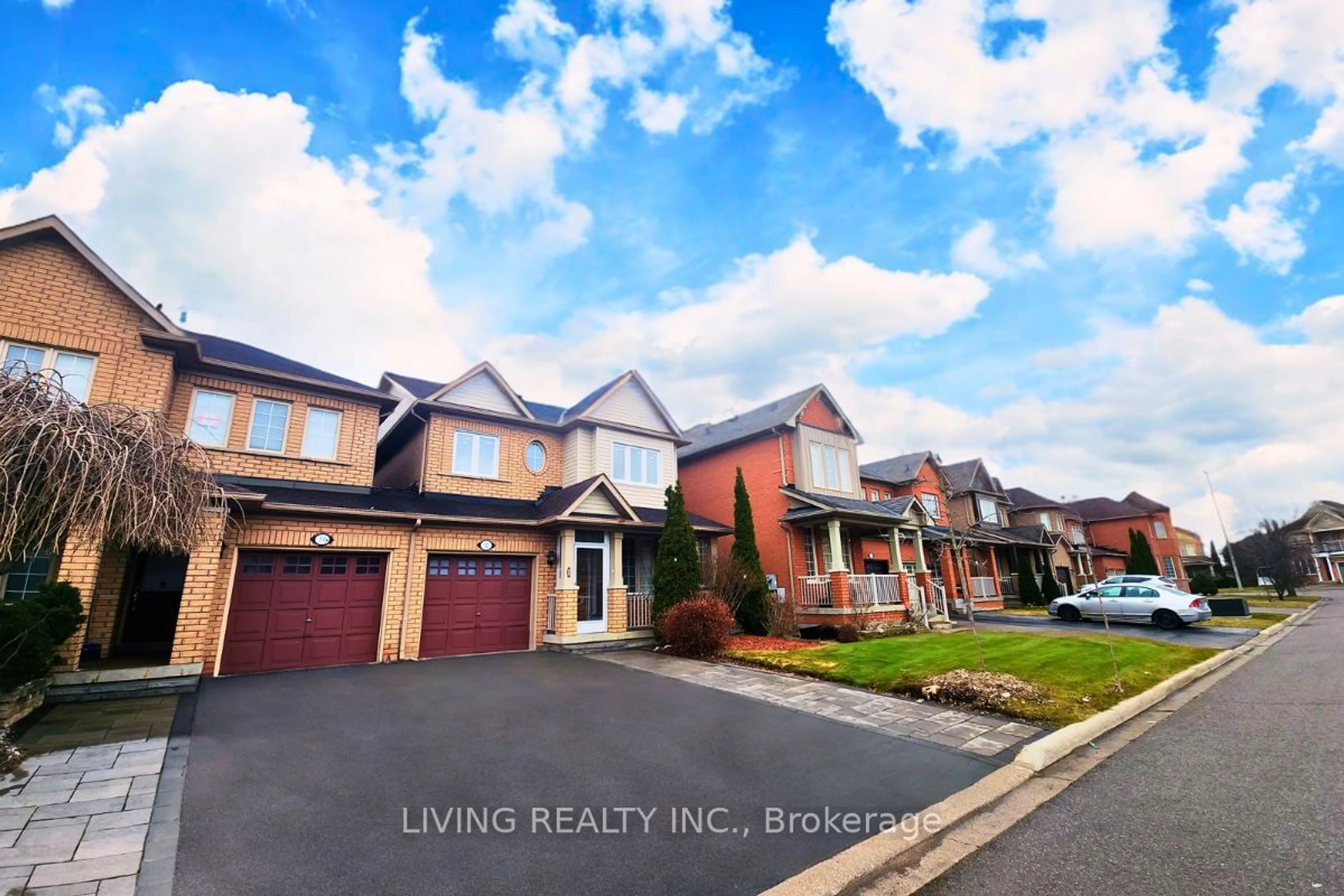 Frontside or backside of a home for 52 Cider Cres, Richmond Hill Ontario L4E 4A4