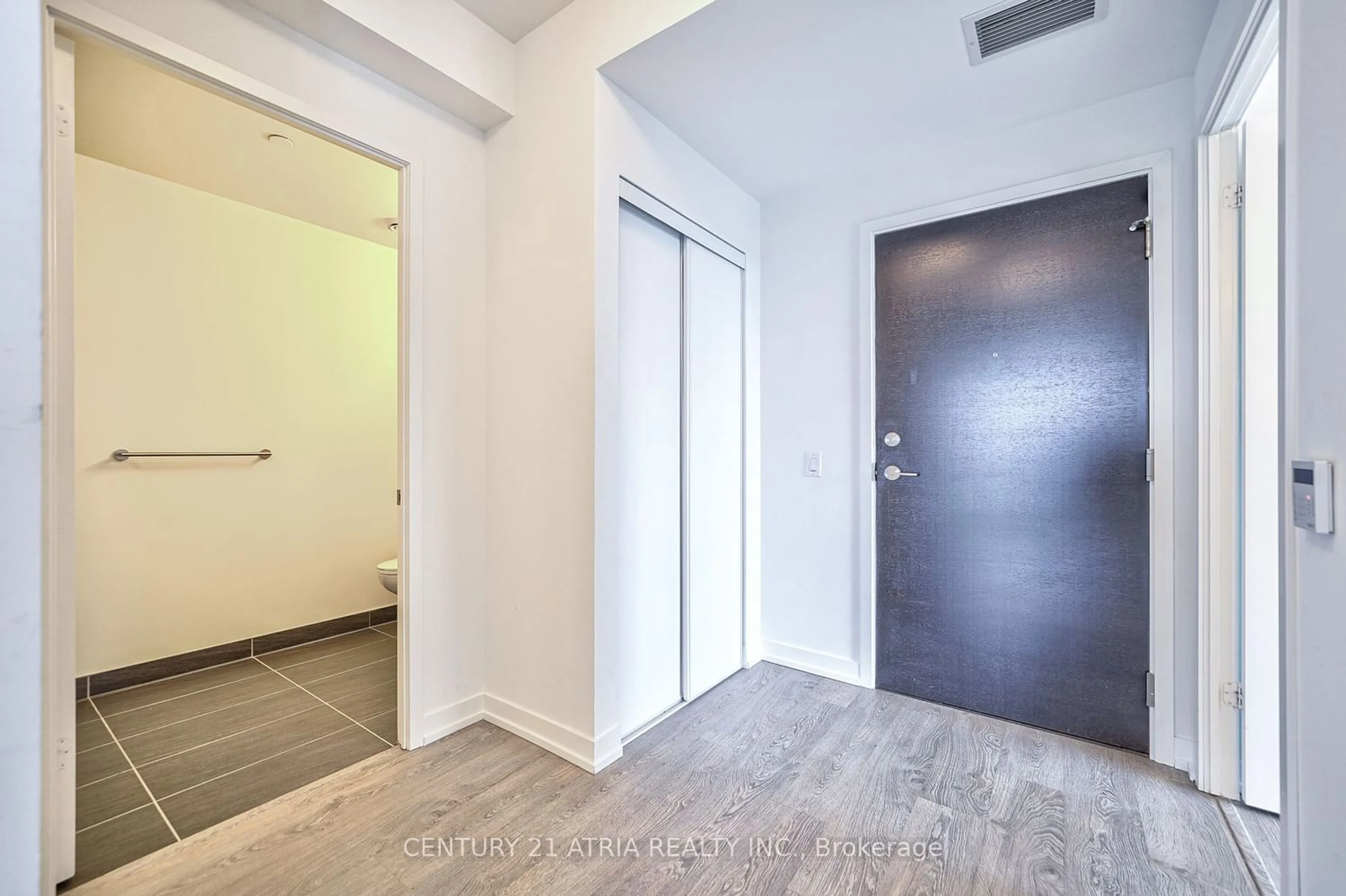 Indoor entryway for 3 Rosewater St #1609W, Richmond Hill Ontario L4C 5T6