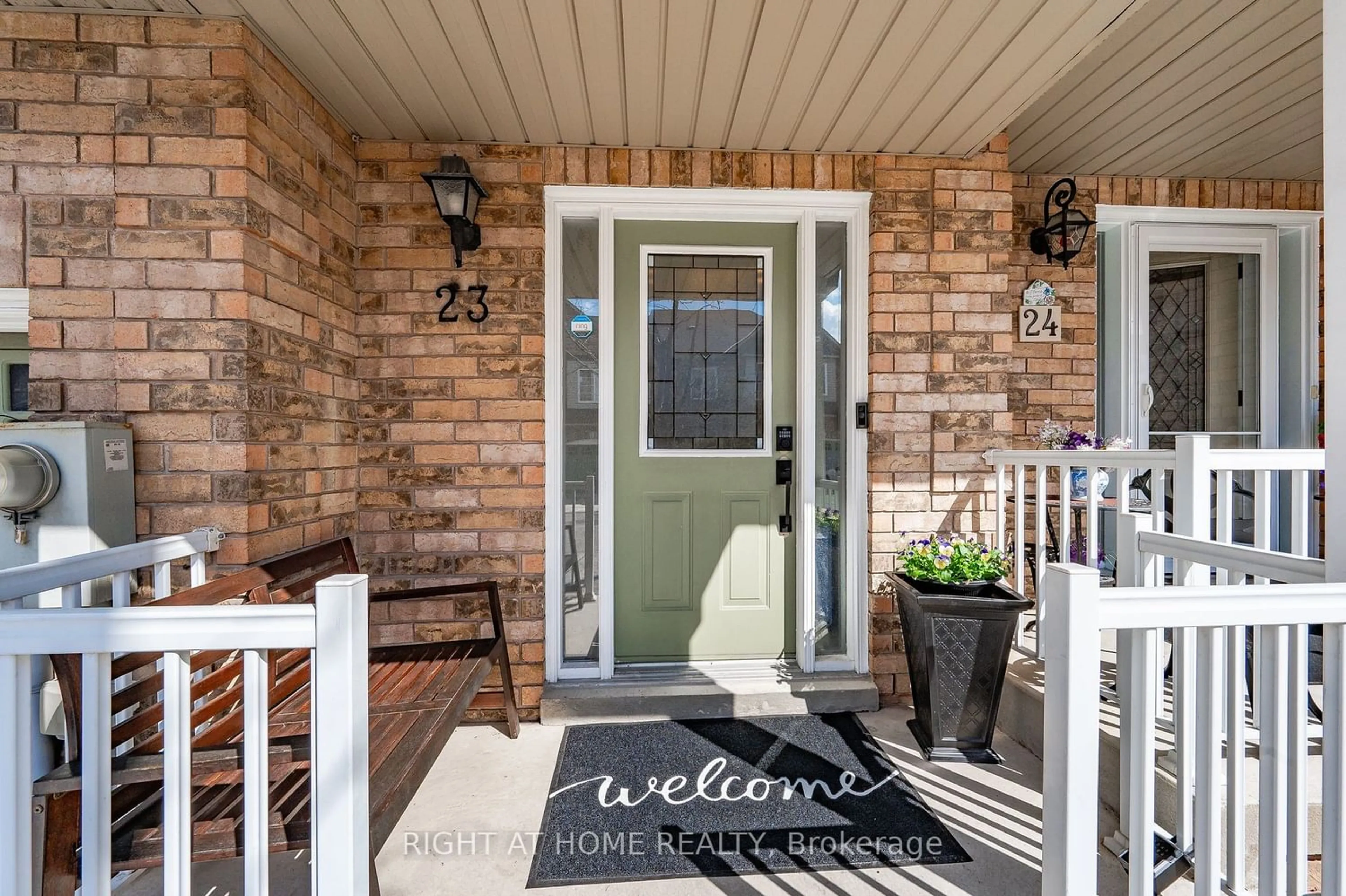 Indoor entryway for 103 Foxchase Ave #23, Vaughan Ontario L4L 9K7
