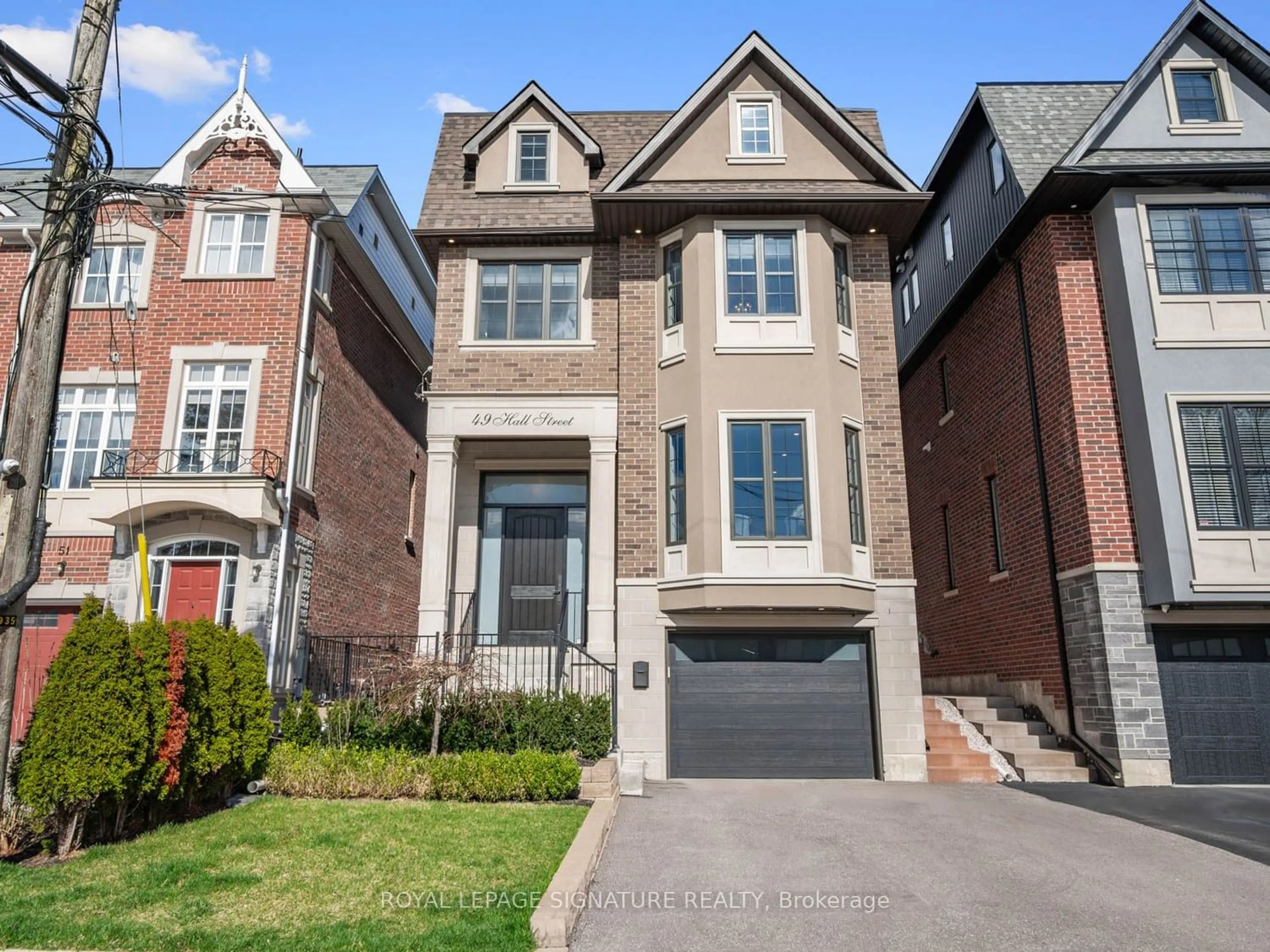 Home with brick exterior material for 49 Hall St, Richmond Hill Ontario L4C 4N7
