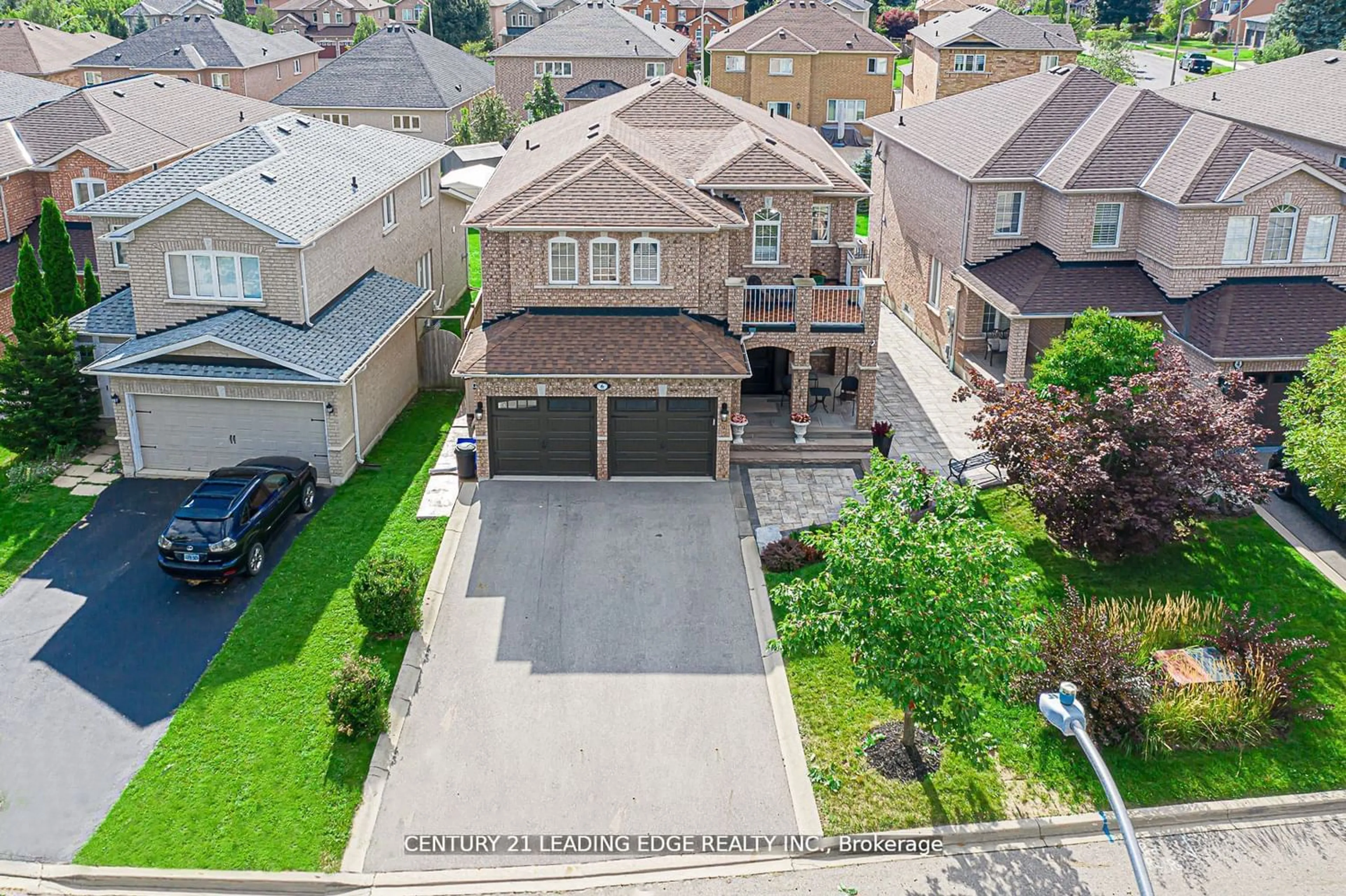 Frontside or backside of a home for 6 Kingsmead Crt, Richmond Hill Ontario L4E 4E5