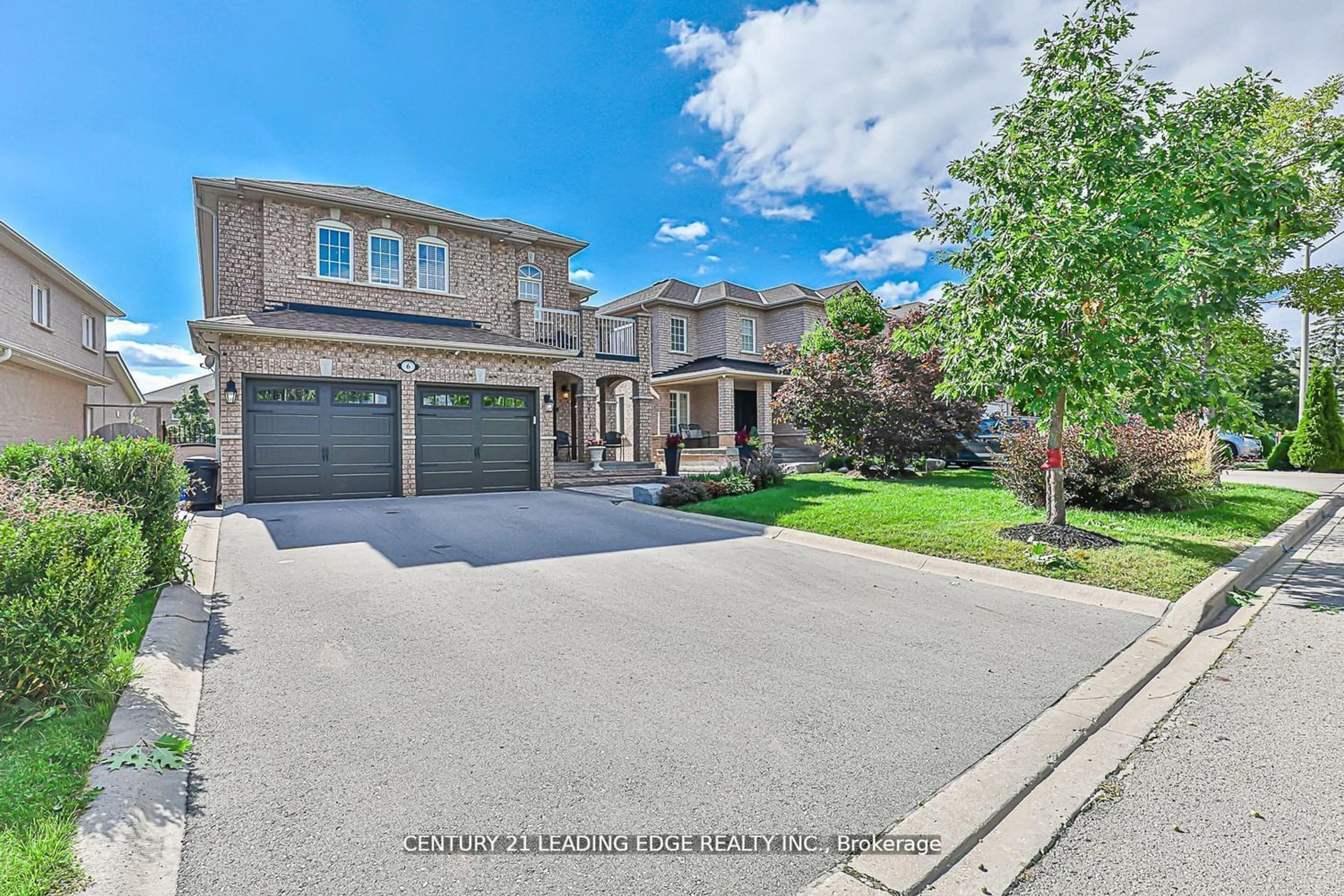 Frontside or backside of a home for 6 Kingsmead Crt, Richmond Hill Ontario L4E 4E5