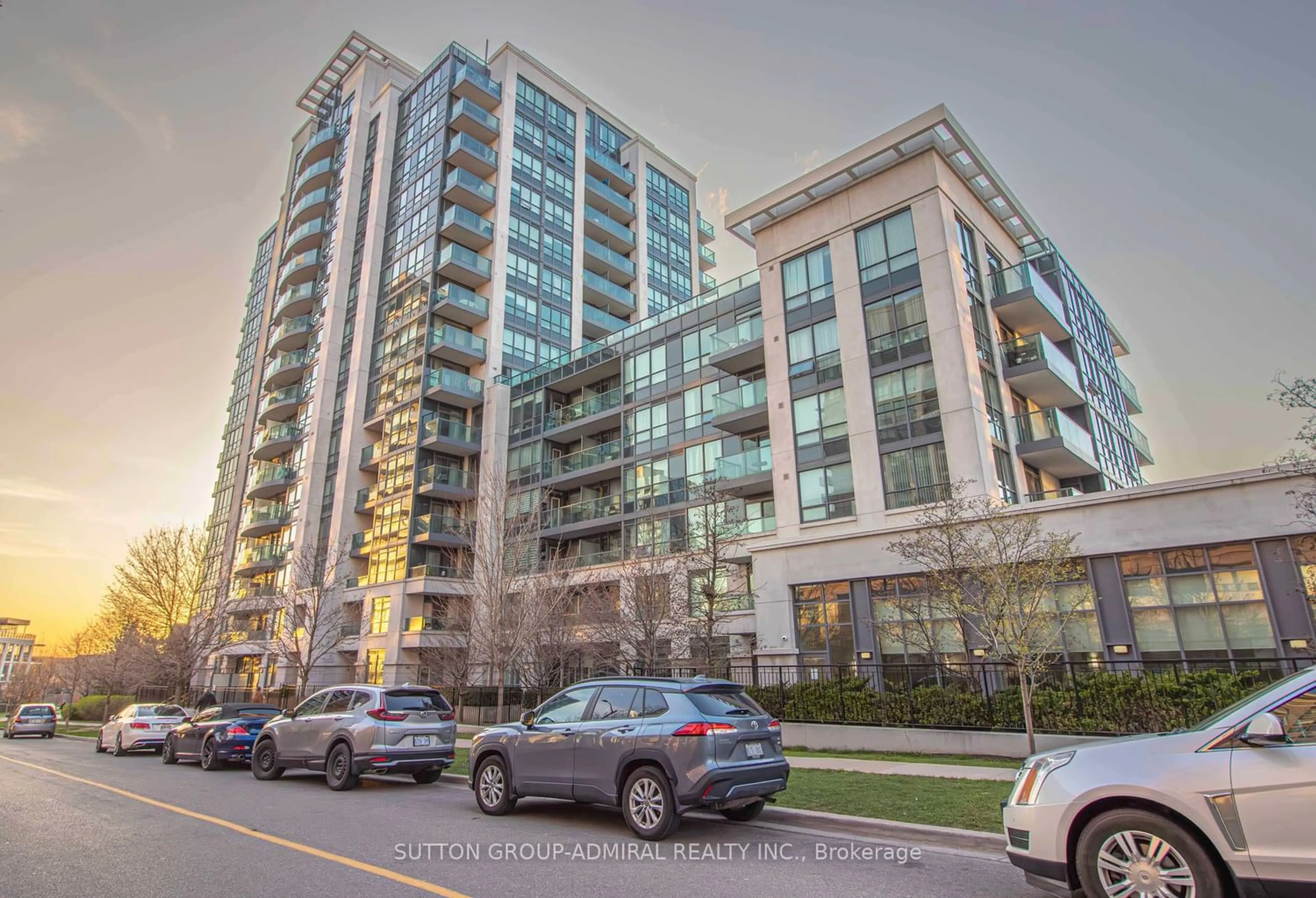A pic from exterior of the house or condo for 30 North Park Rd #210, Vaughan Ontario L4J 0G6