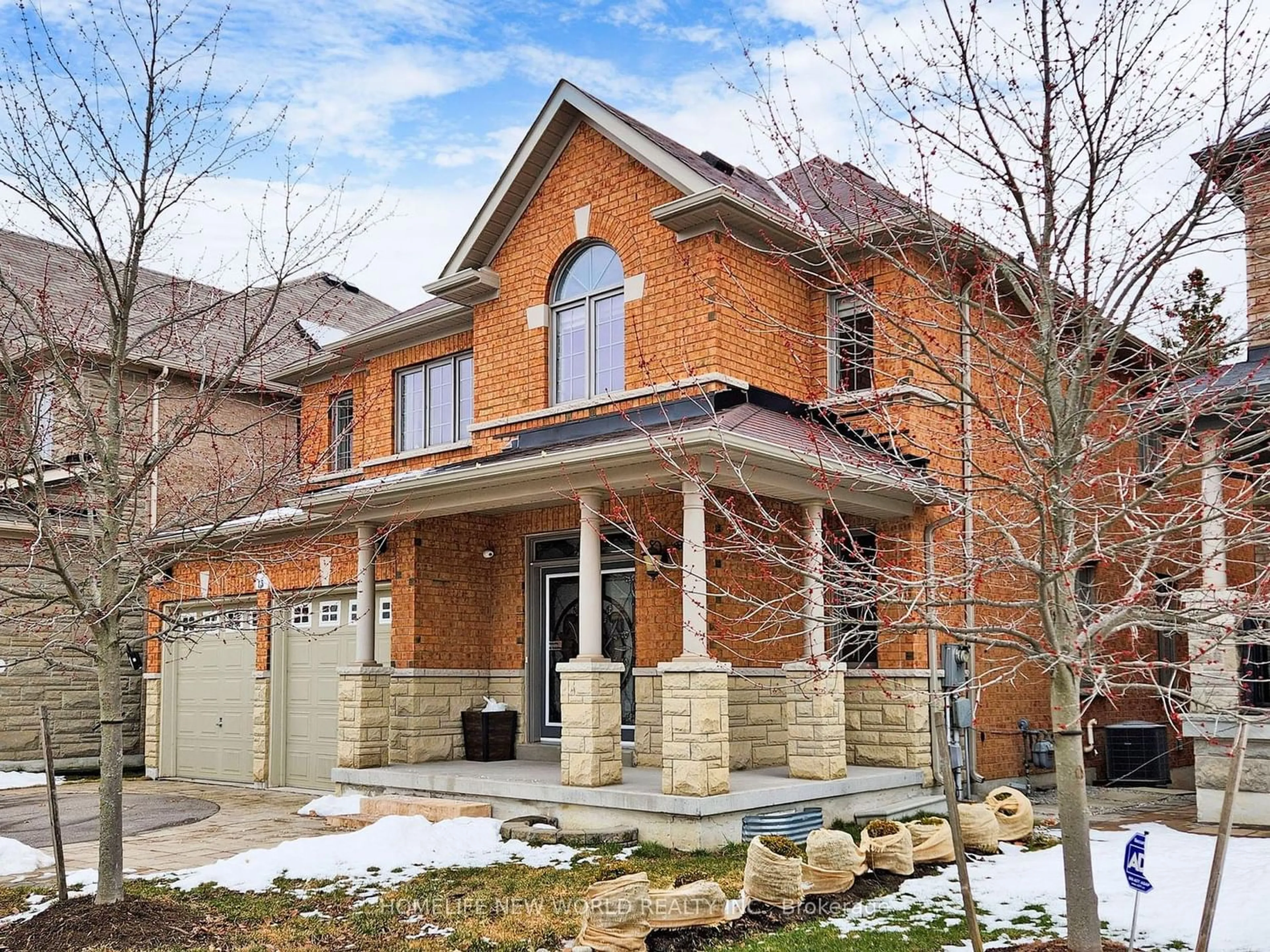 Home with brick exterior material for 15 Magdalan Cres, Richmond Hill Ontario L4E 0N4