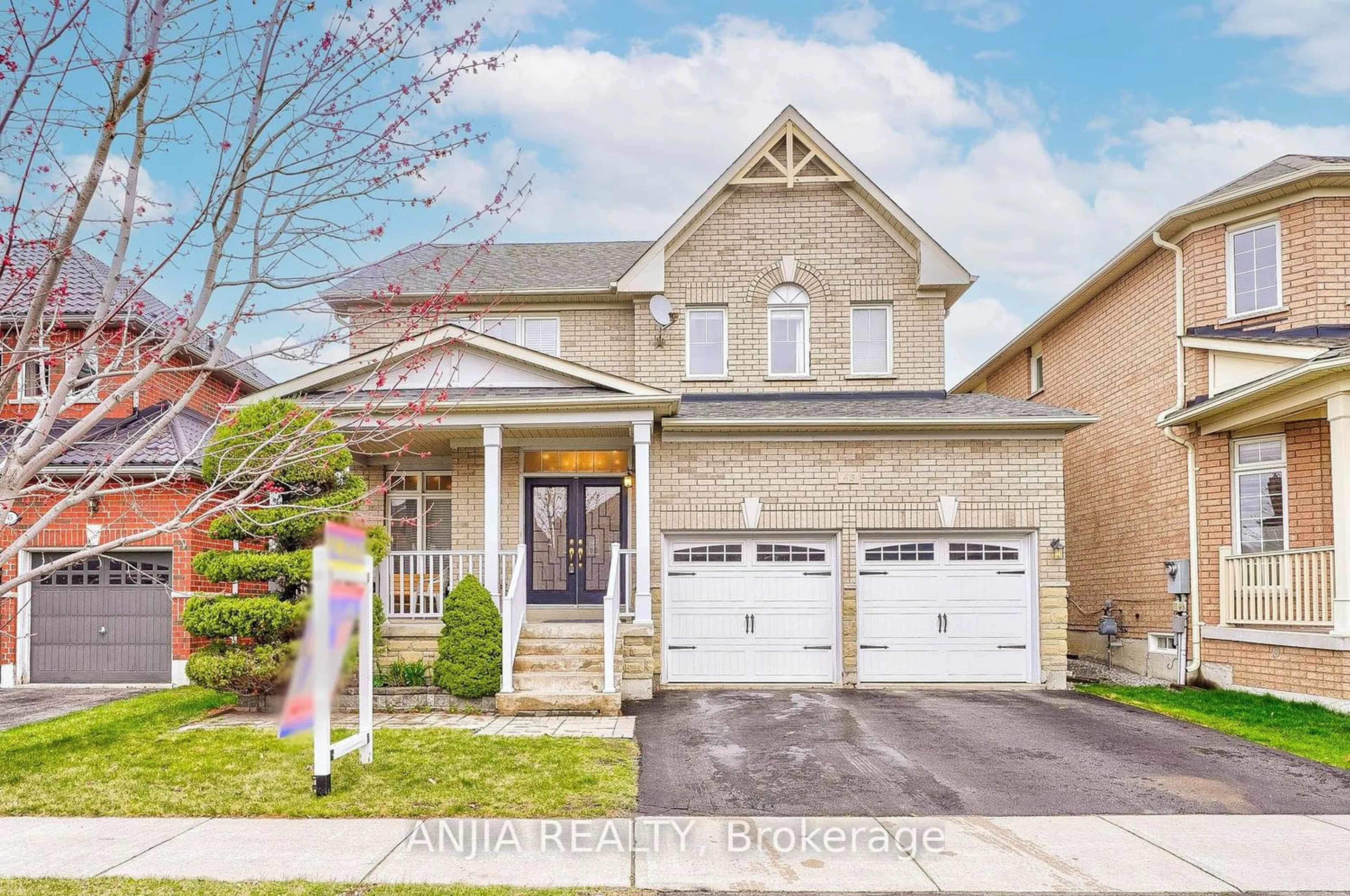 Frontside or backside of a home for 43 Delray Dr, Markham Ontario L6E 1Y6