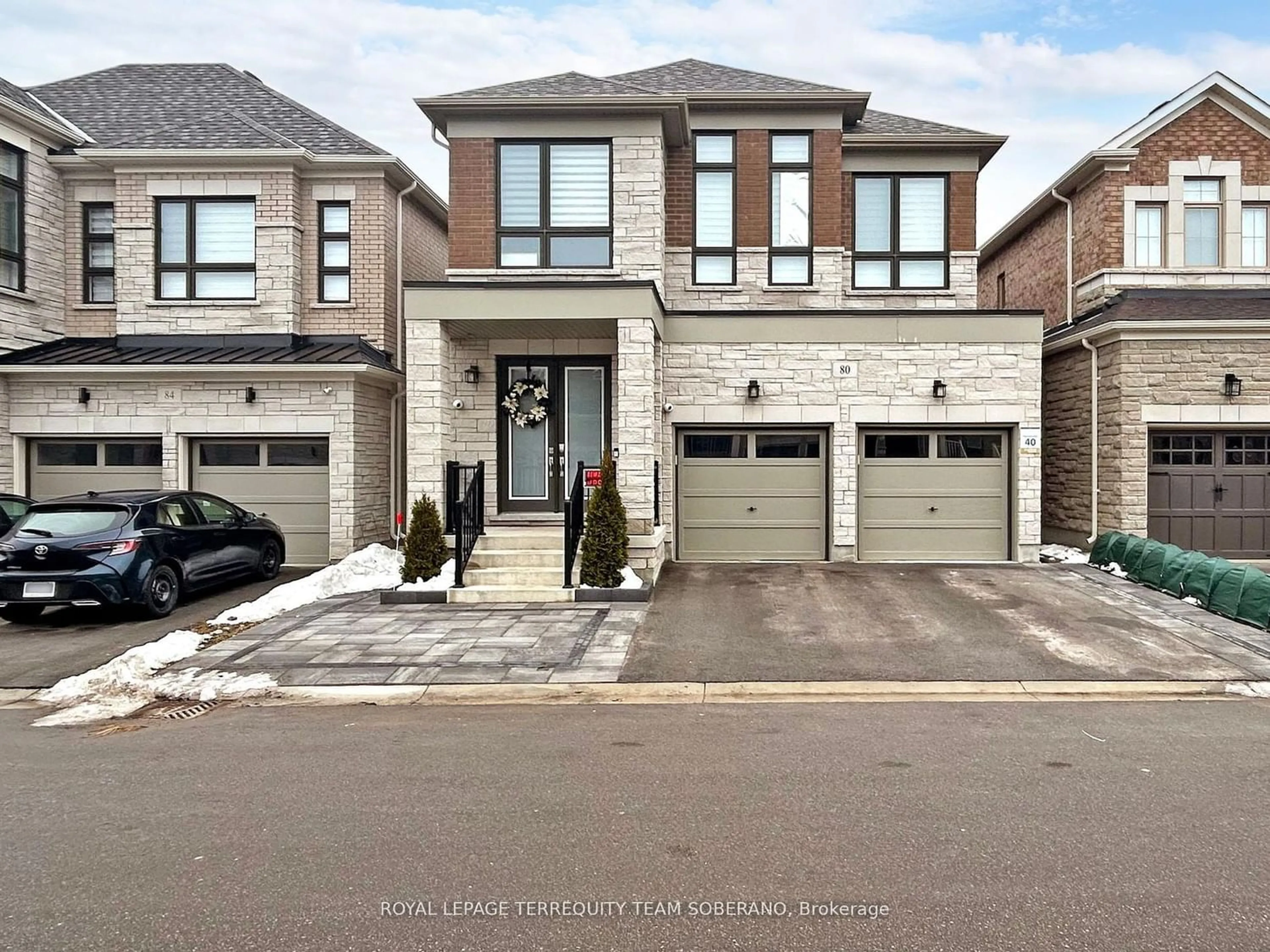 Home with brick exterior material for 80 Pine Hill Cres, Aurora Ontario L4G 3X9