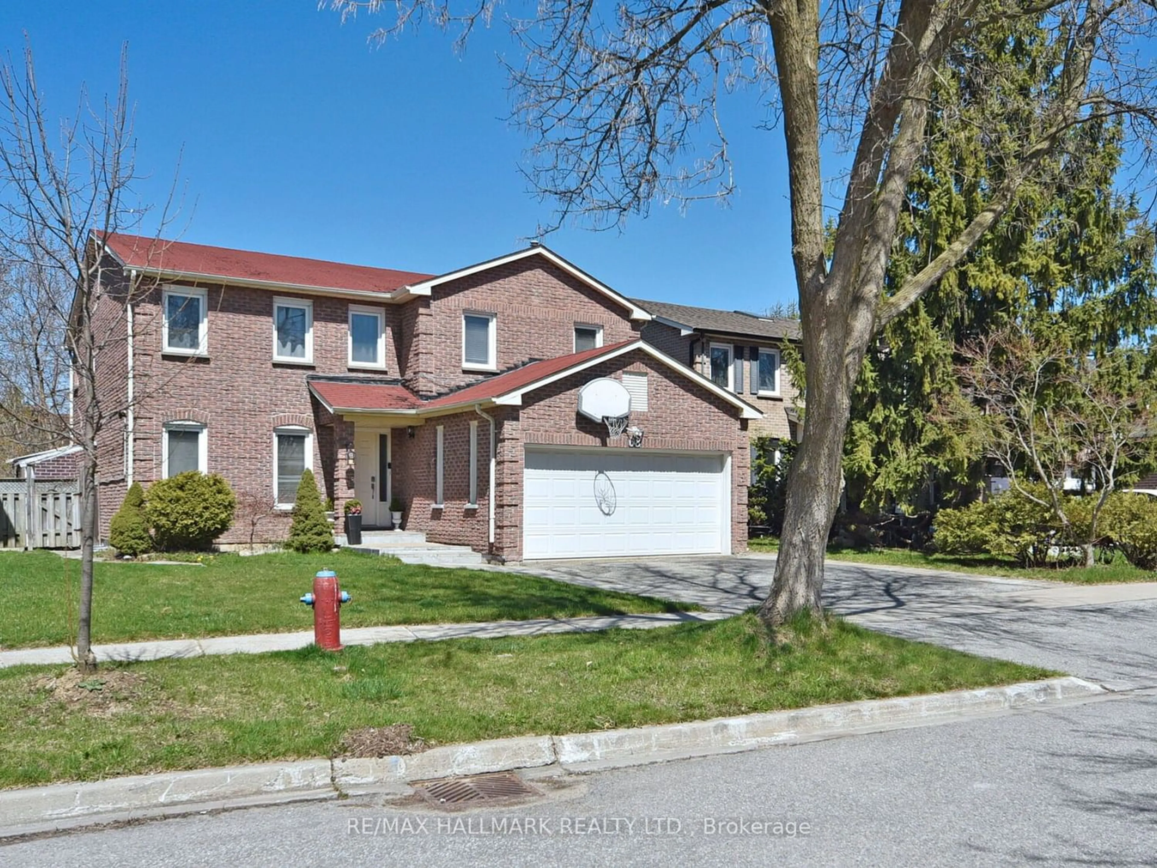 A pic from exterior of the house or condo for 68 Nightstar Dr, Richmond Hill Ontario L4C 8H5
