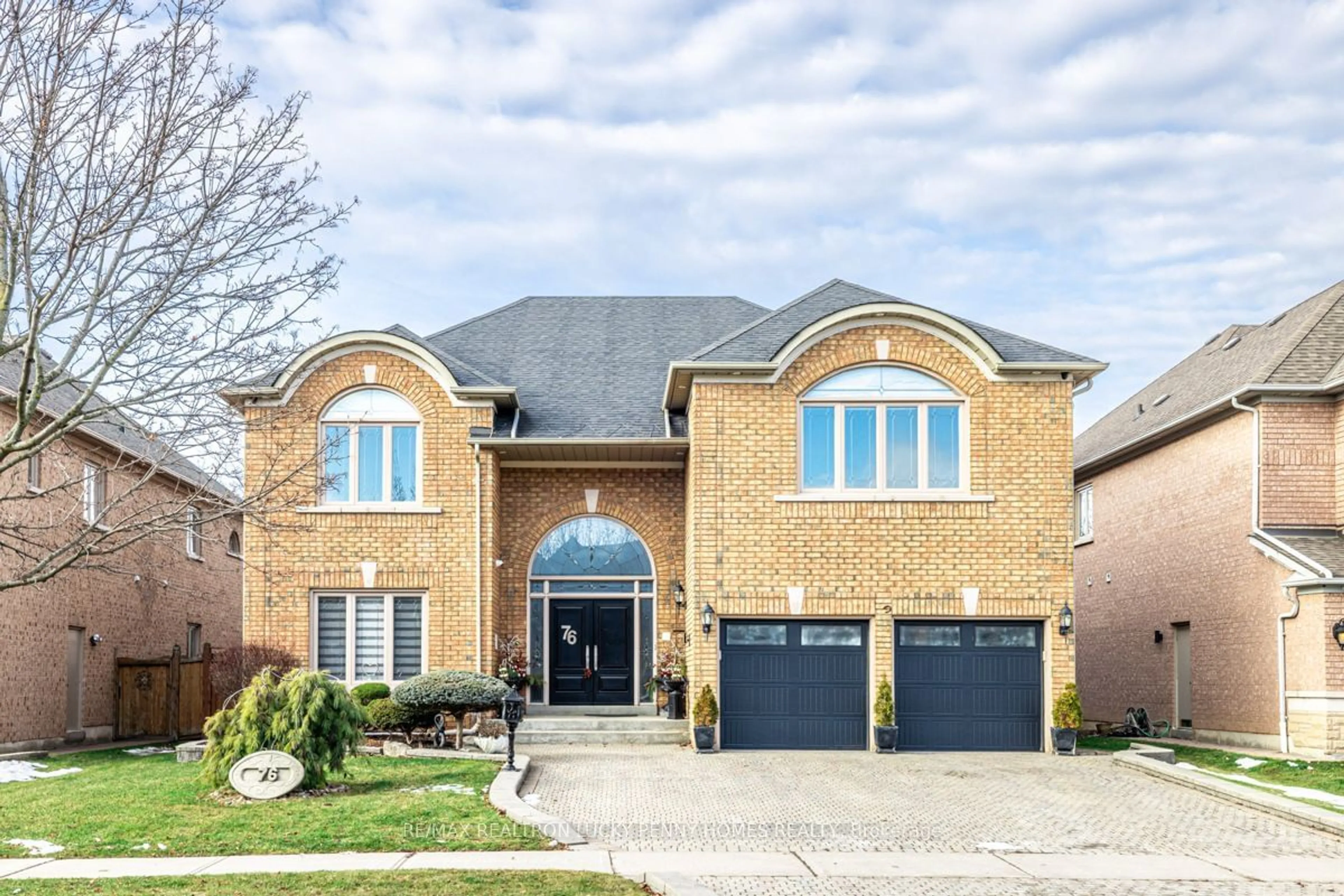 Home with brick exterior material for 76 Silver Rose Cres, Markham Ontario L6C 1W6