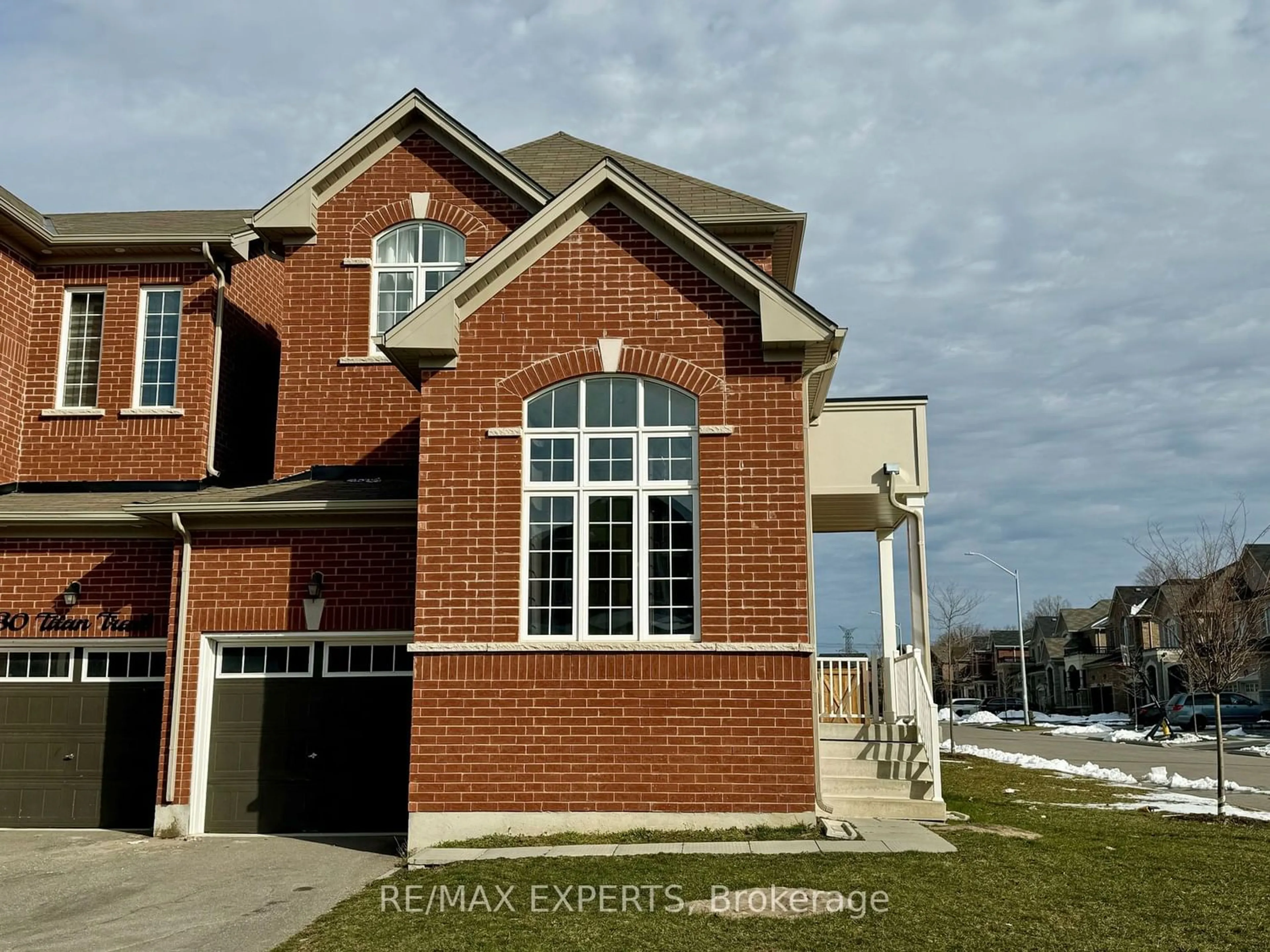 Home with brick exterior material for 32 Titan Tr, Markham Ontario L3S 0E2