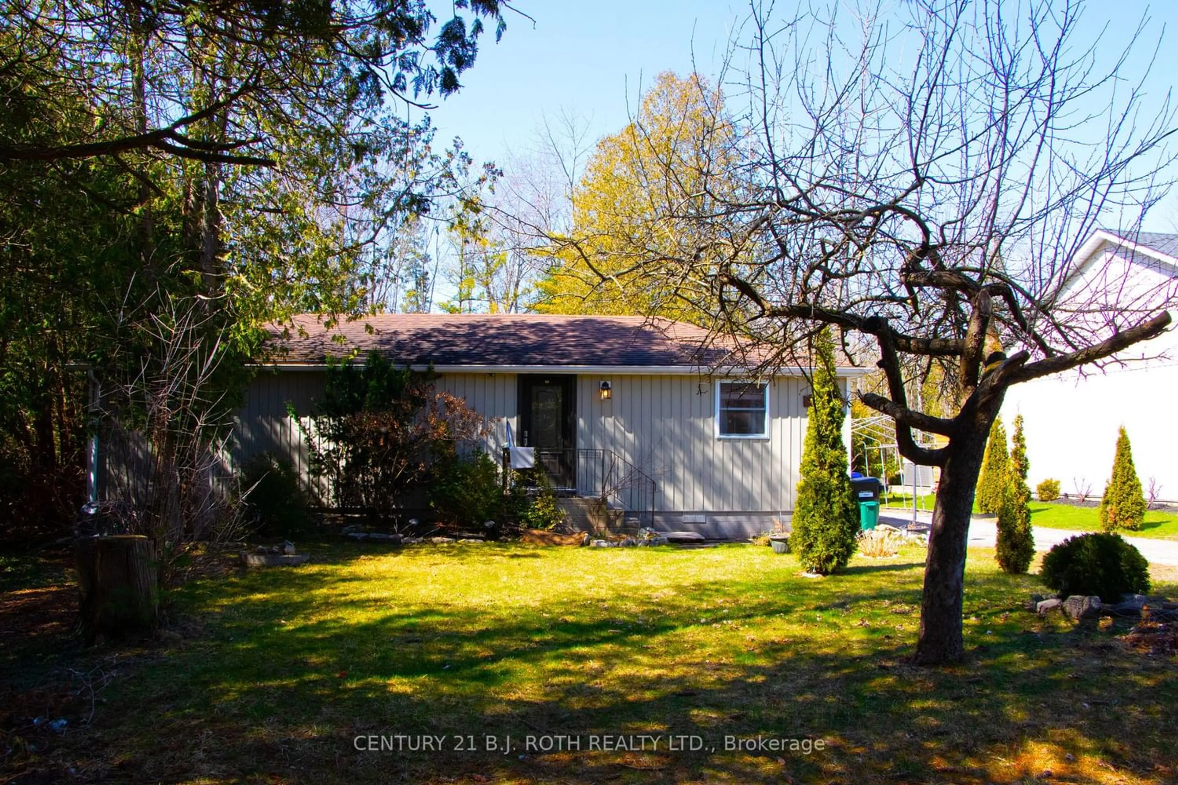 Frontside or backside of a home for 3342 Orchard Ave, Innisfil Ontario L9S 2K9
