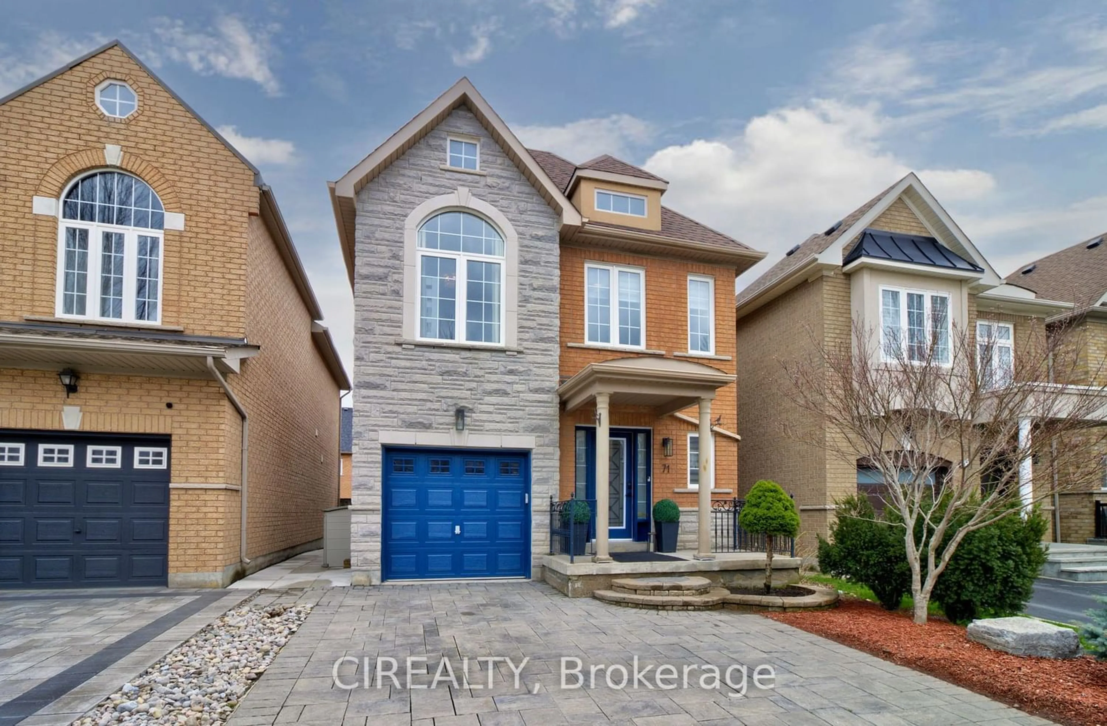 Frontside or backside of a home for 71 Bentoak Cres, Vaughan Ontario L4J 8S7