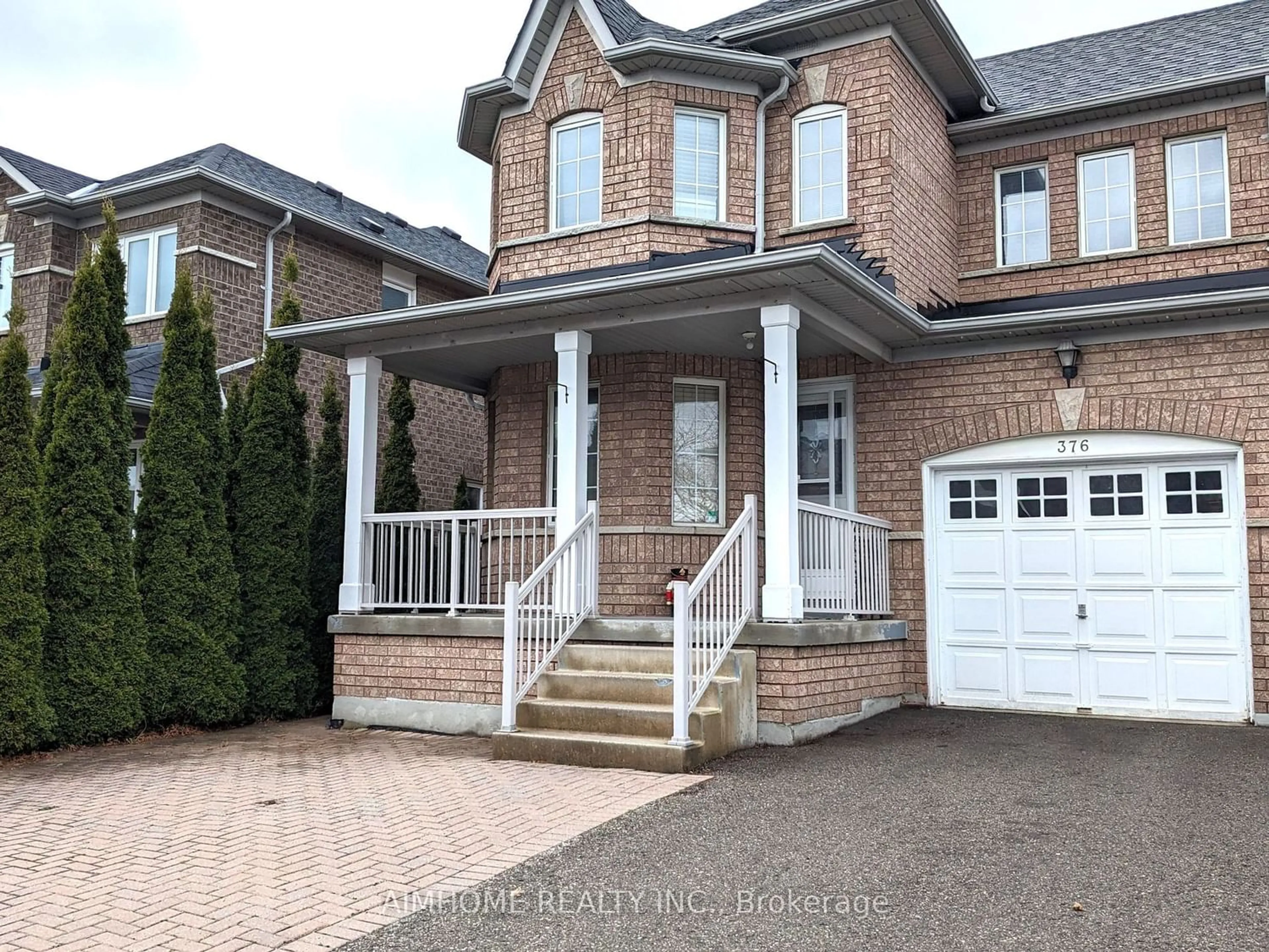 Home with brick exterior material for 376 Marble Pl, Newmarket Ontario L3X 2P1