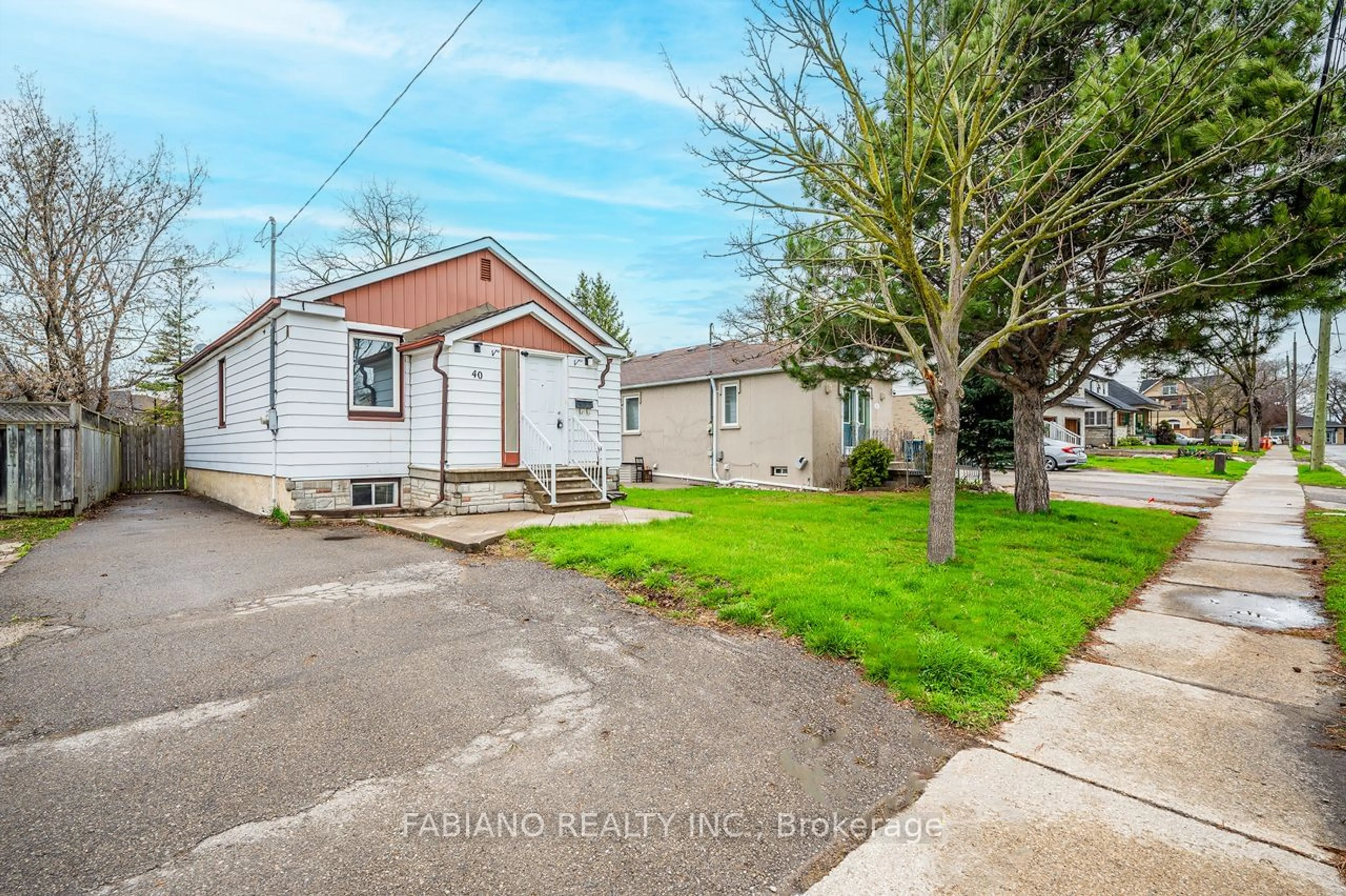 Frontside or backside of a home for 40 Rainbow Dr, Vaughan Ontario L4L 2K2