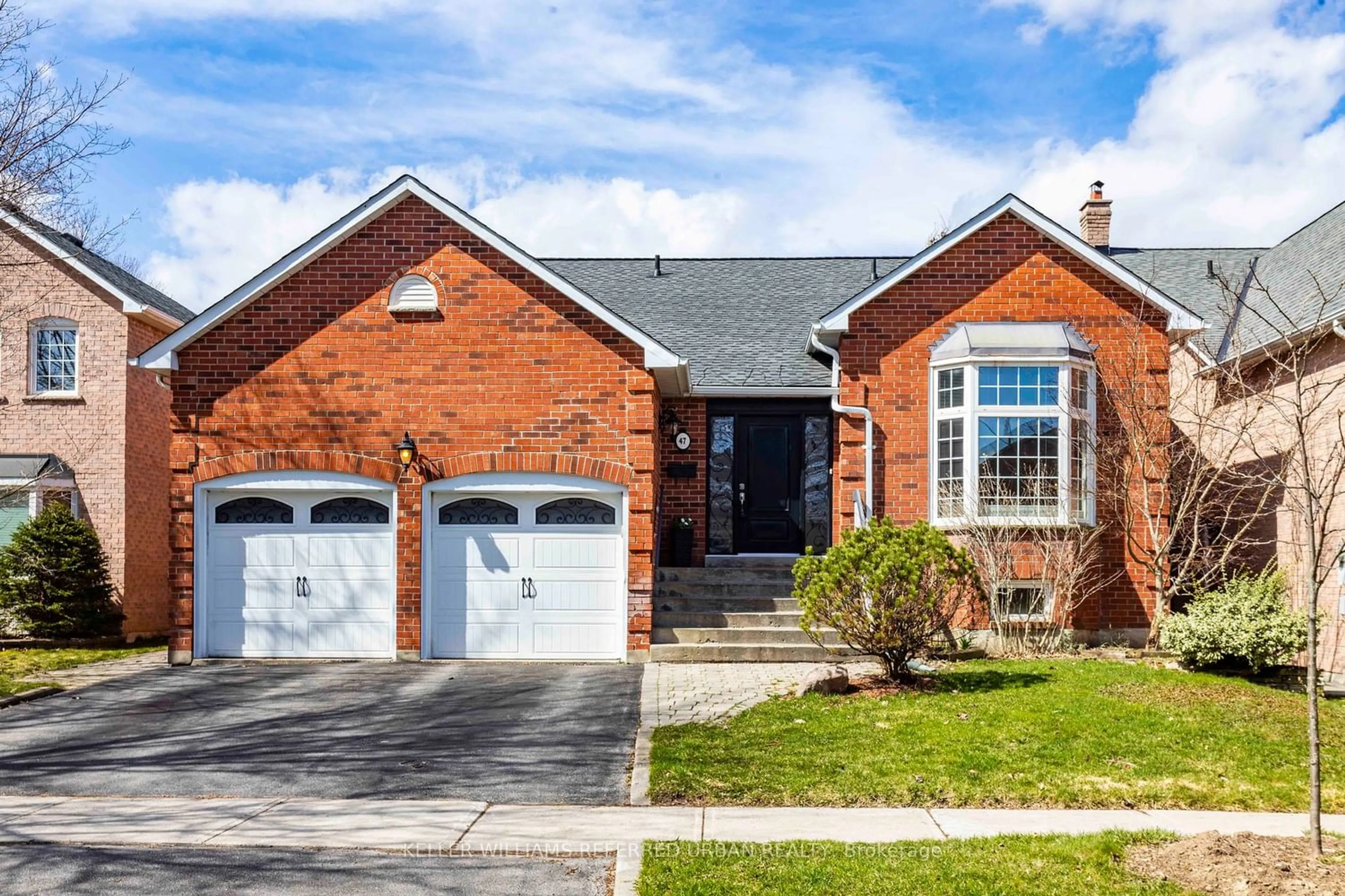 Home with brick exterior material for 47 Murdock Ave, Aurora Ontario L4G 5E3
