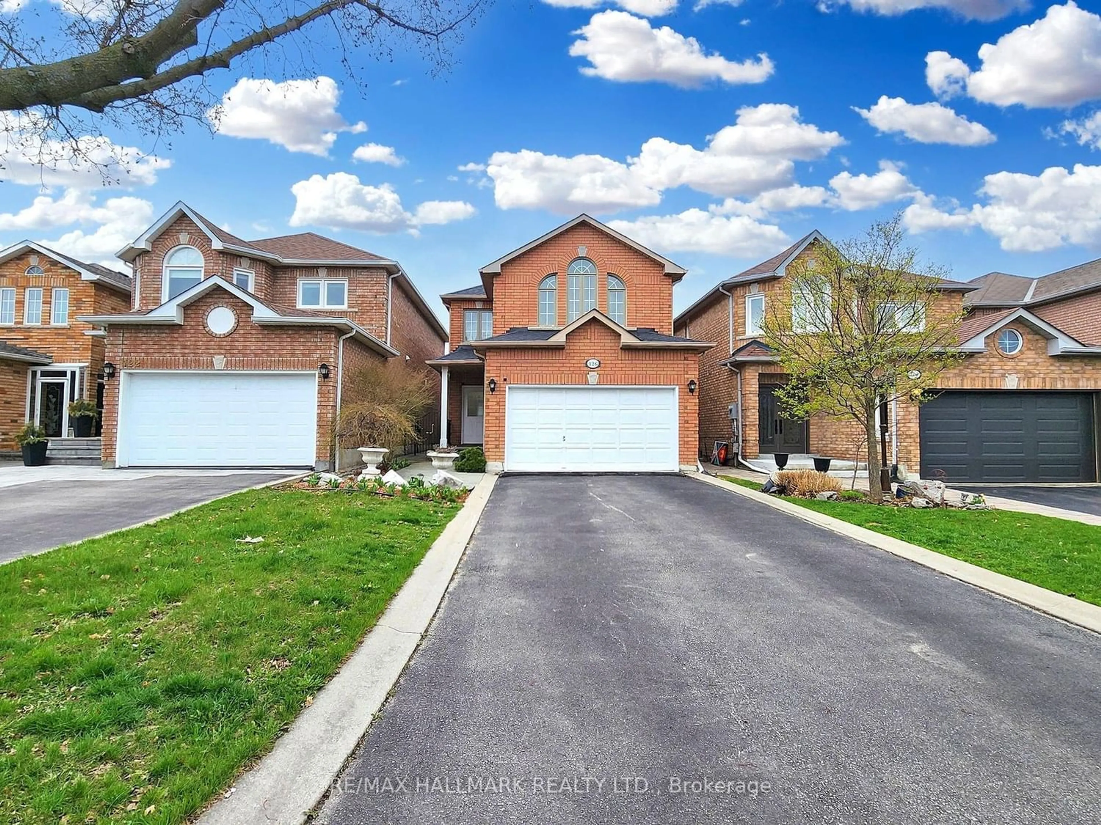 Frontside or backside of a home for 126 Villandry Cres, Vaughan Ontario L6A 2P9