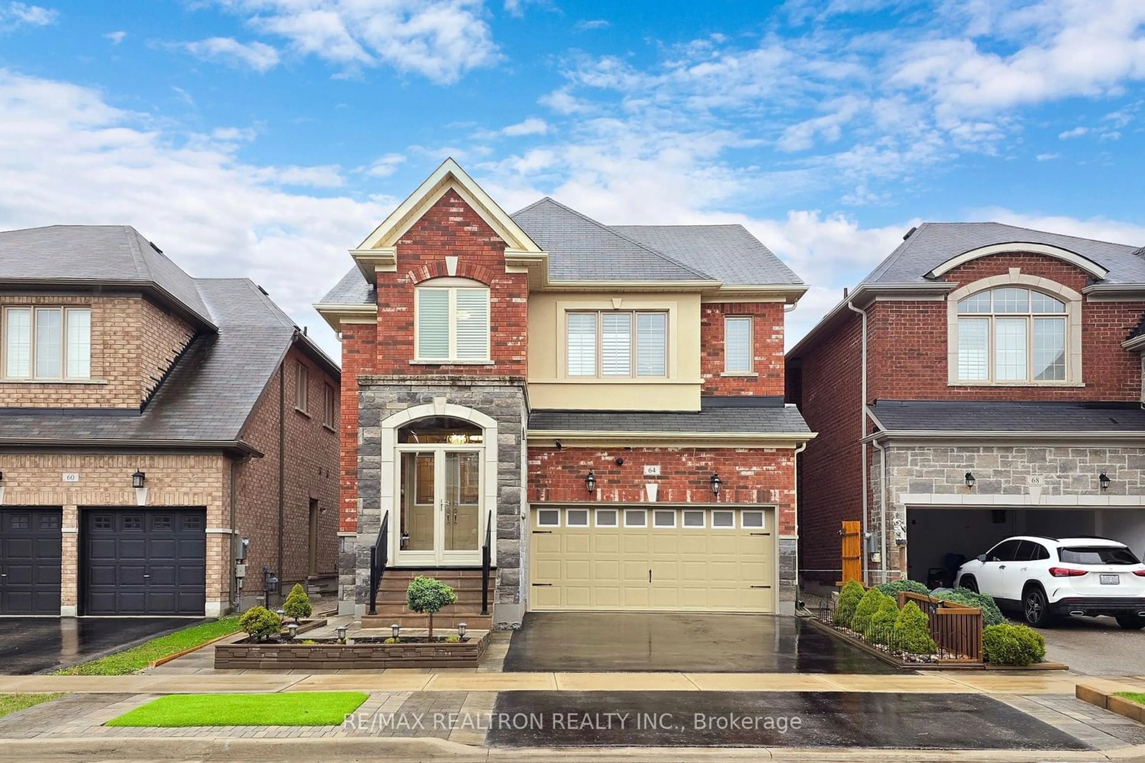 Home with brick exterior material for 64 Belfry Dr, Bradford West Gwillimbury Ontario L3Z 0G7