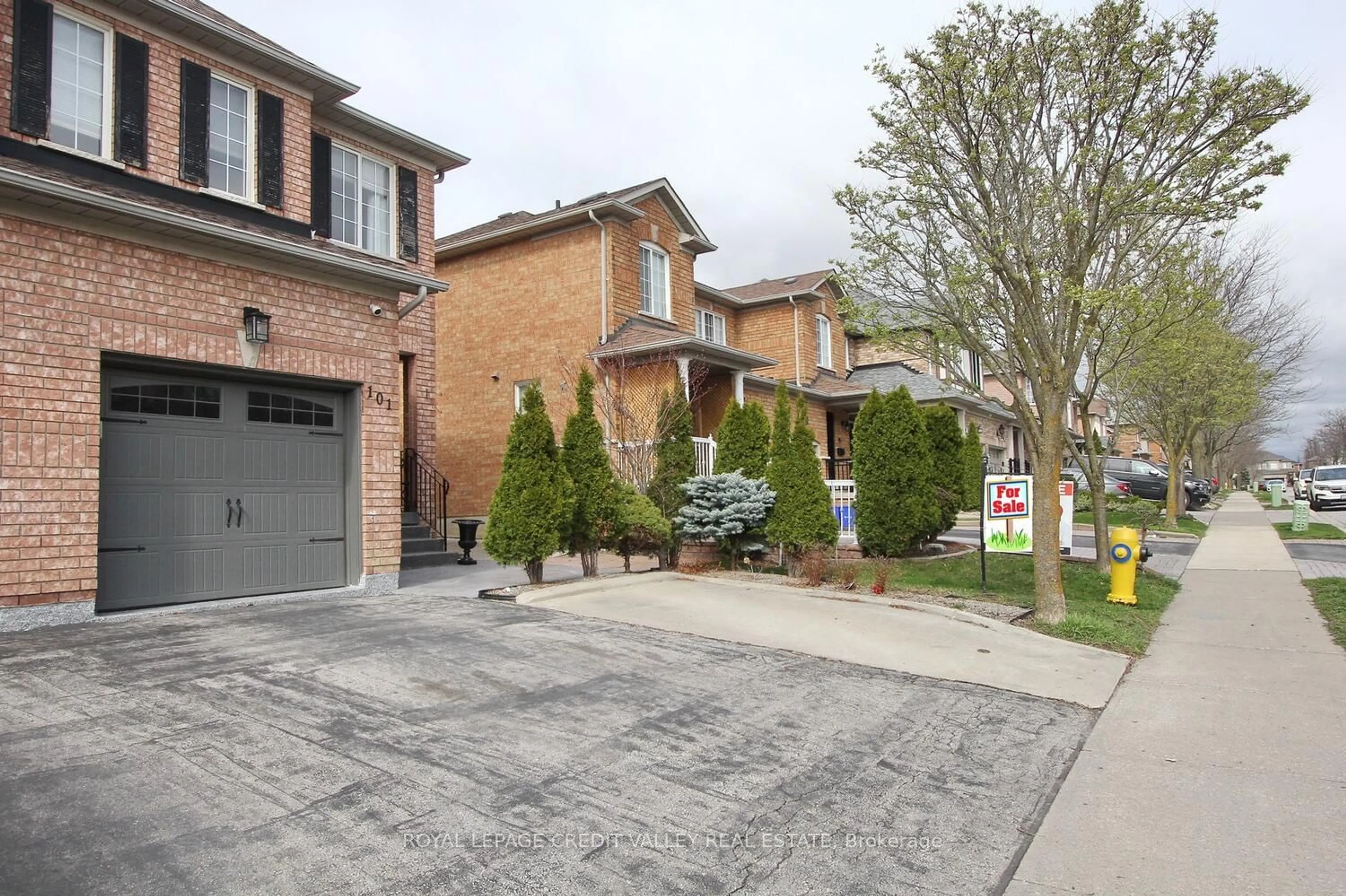 Home with brick exterior material for 101 David Todd Ave, Vaughan Ontario L4H 1R4