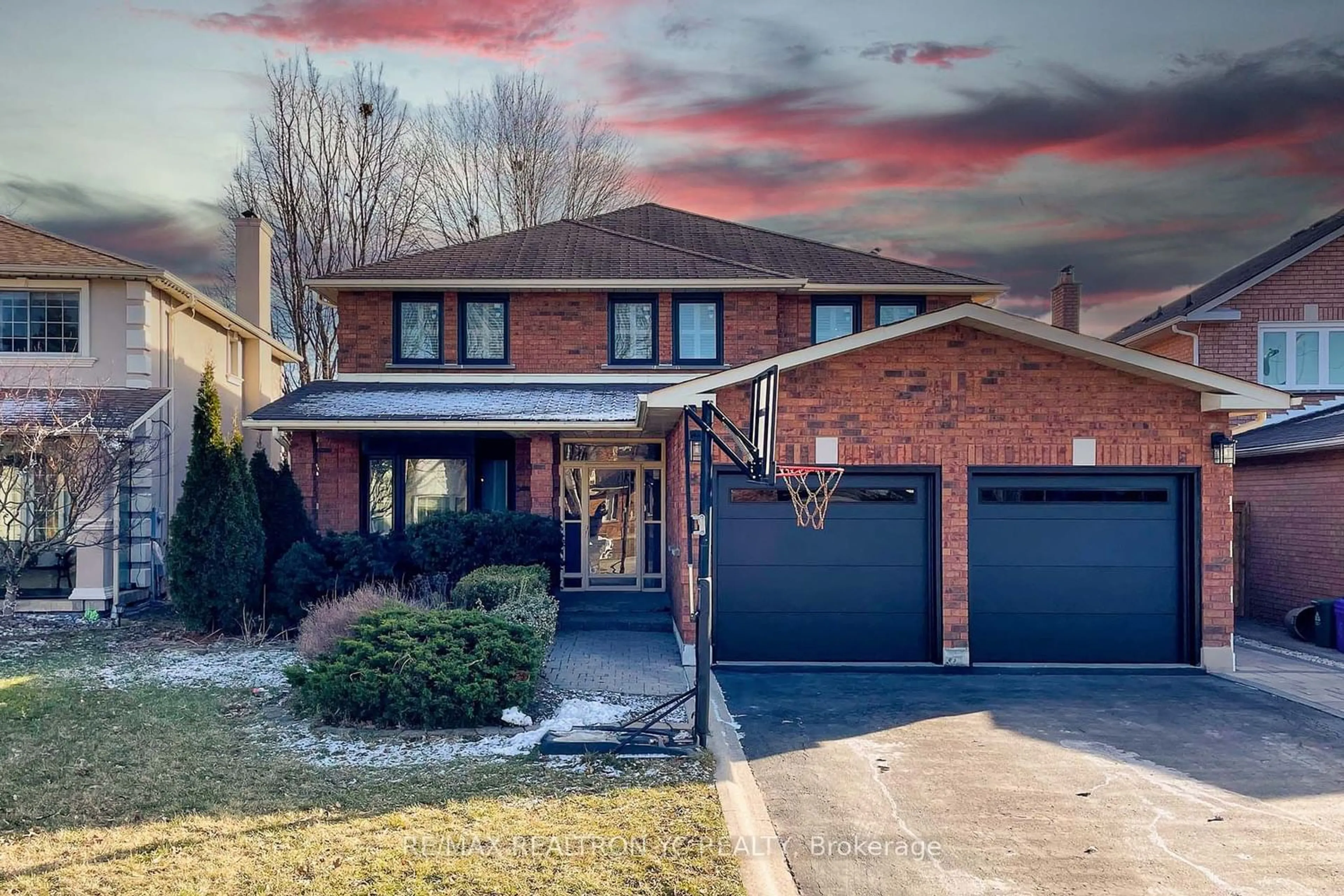 Home with brick exterior material for 83 Valleyway Cres, Vaughan Ontario L6A 1K8