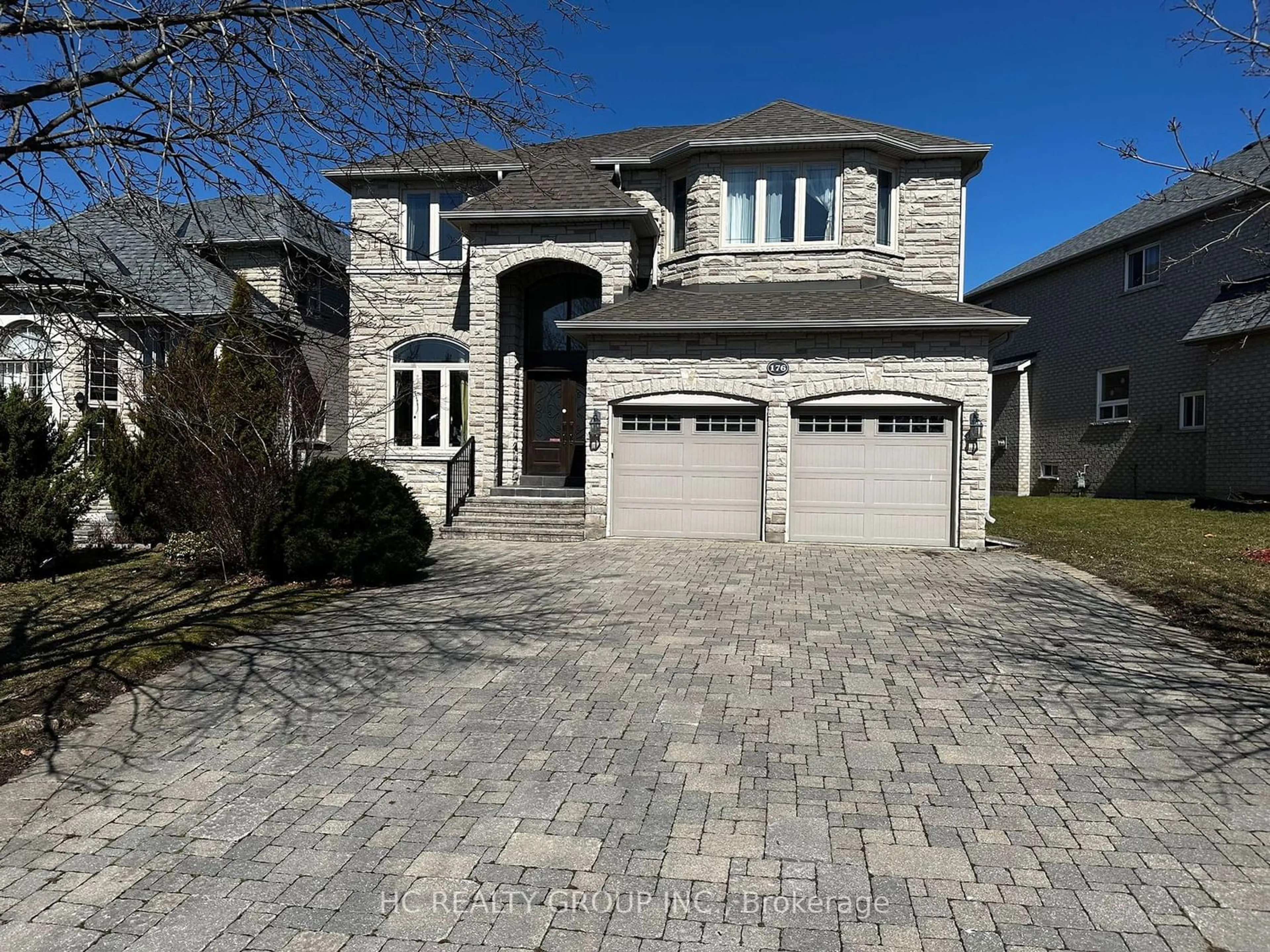 Frontside or backside of a home for 176 Alpine Cres, Richmond Hill Ontario L4S 1W4