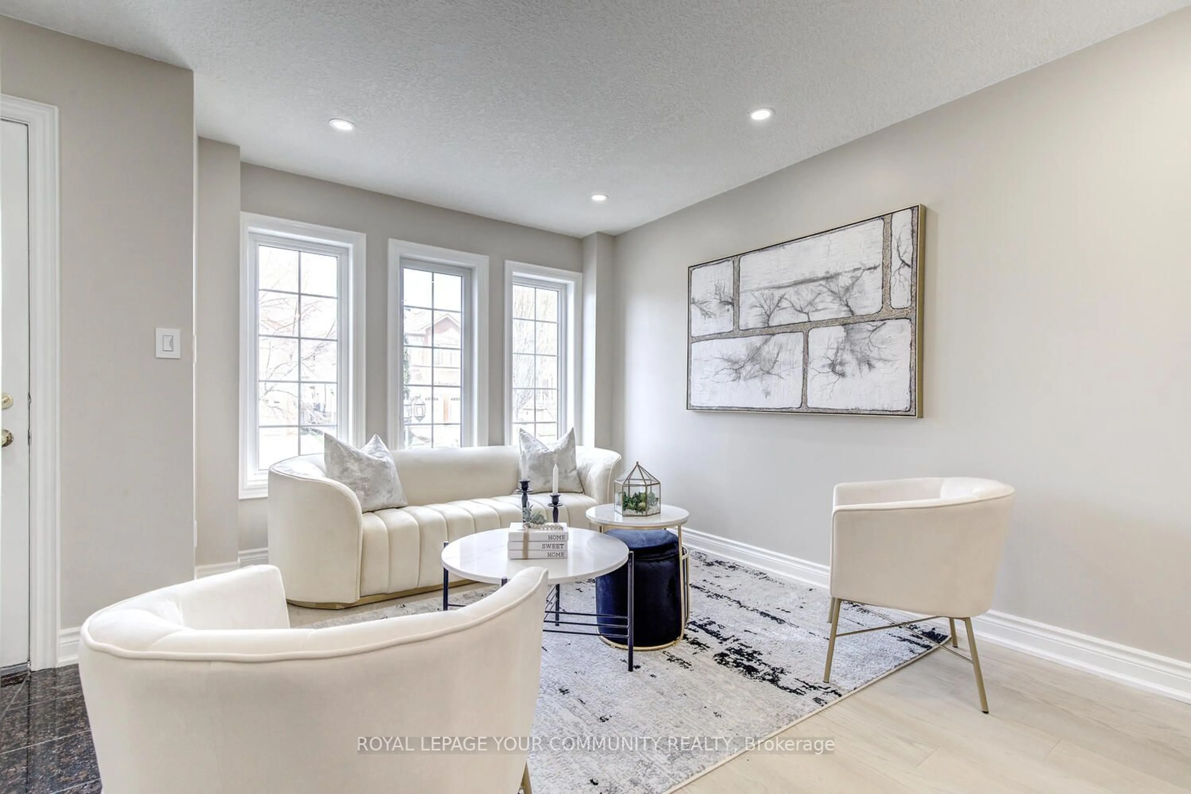 Living room for 140 Blackthorn Dr, Vaughan Ontario L6A 3N2