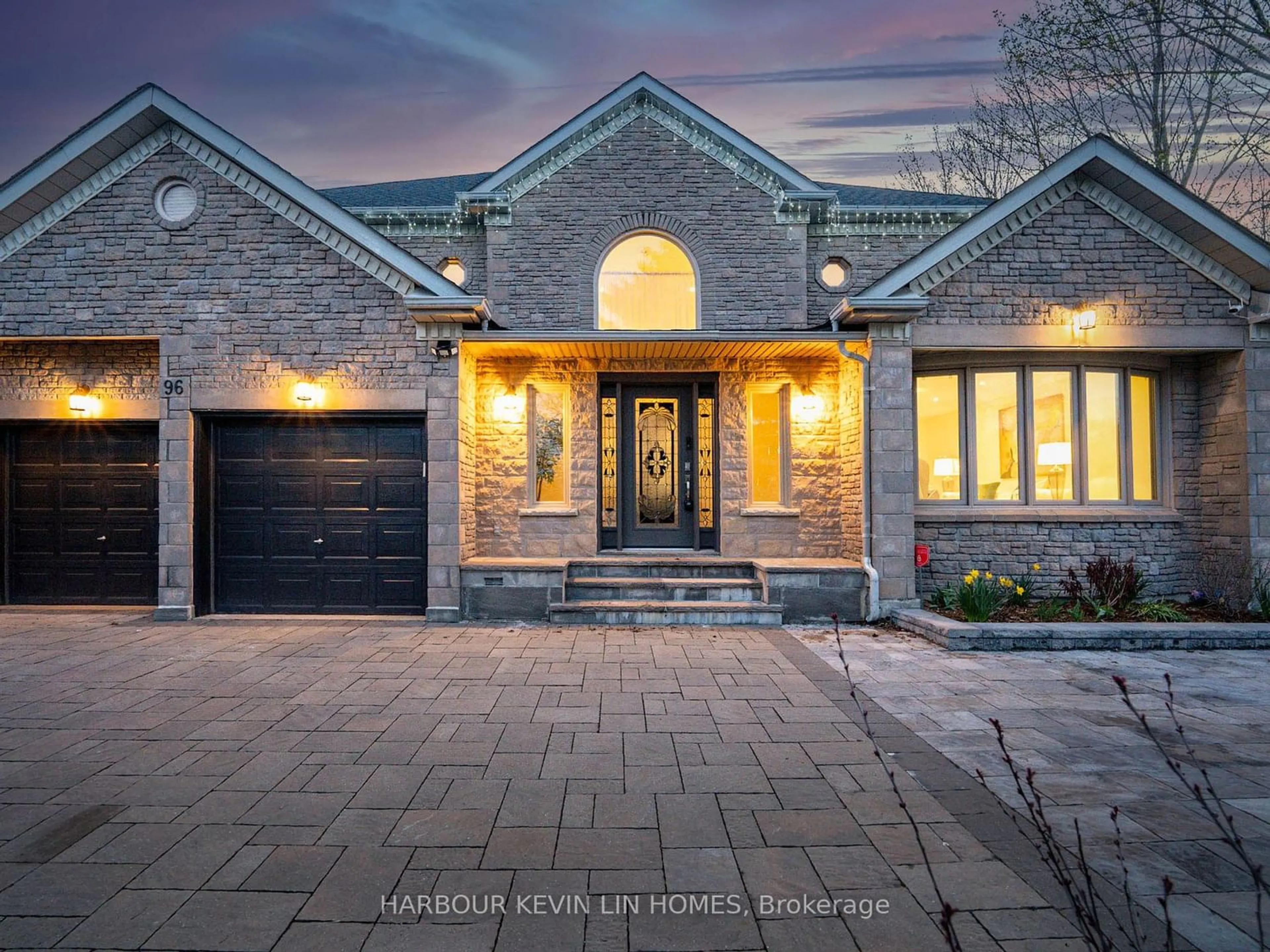 Home with brick exterior material for 96 Spadina Rd, Richmond Hill Ontario L4B 2Y8