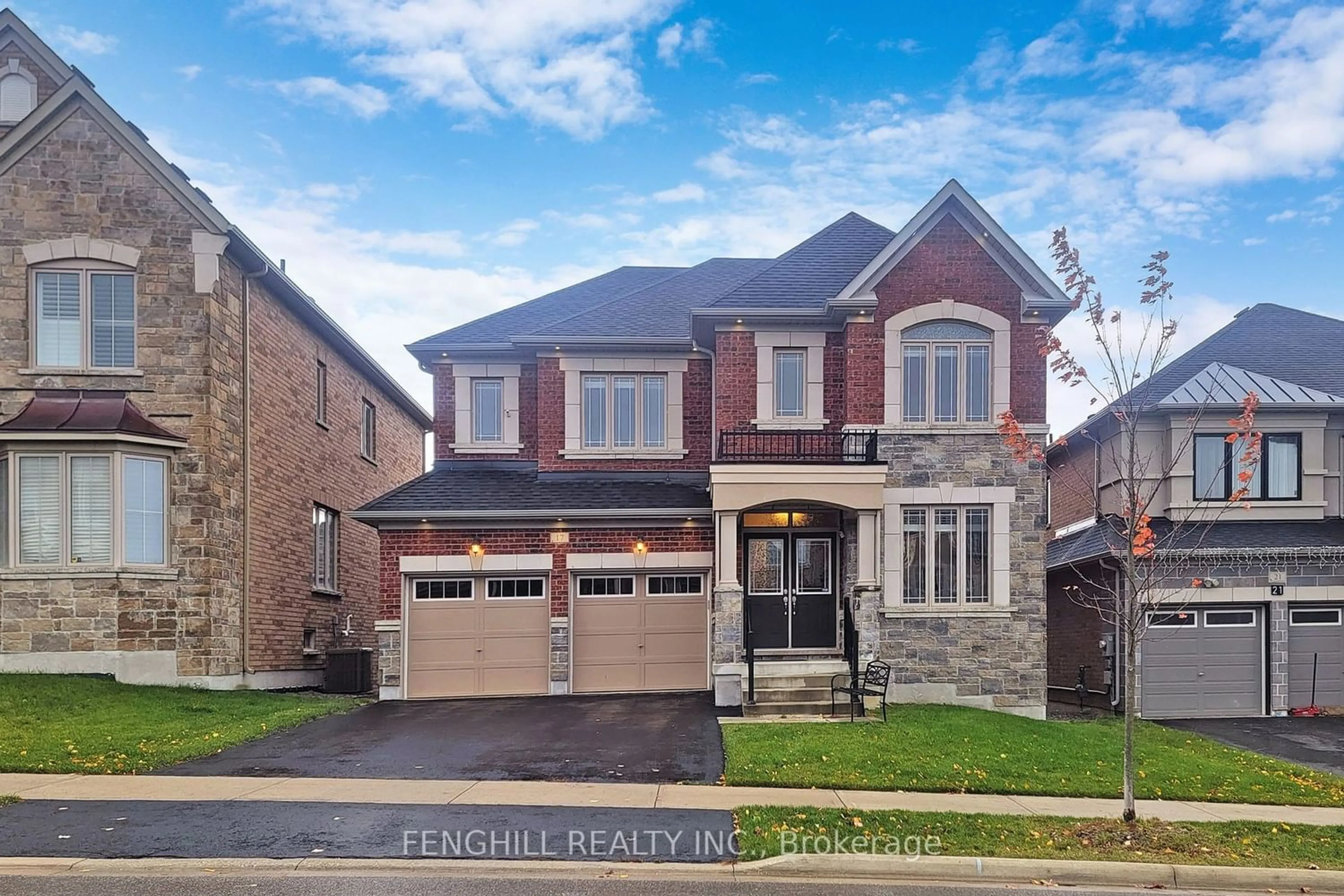 Home with brick exterior material for 17 Blazing Star St, East Gwillimbury Ontario L9N 0S2