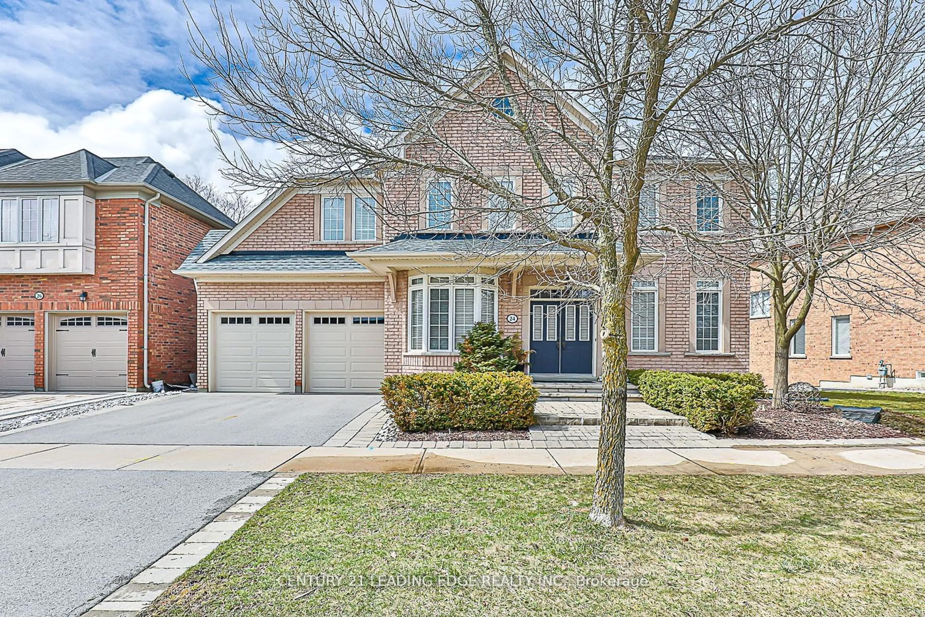Home with brick exterior material for 24 Crossroads Dr, Richmond Hill Ontario L4E 5C9